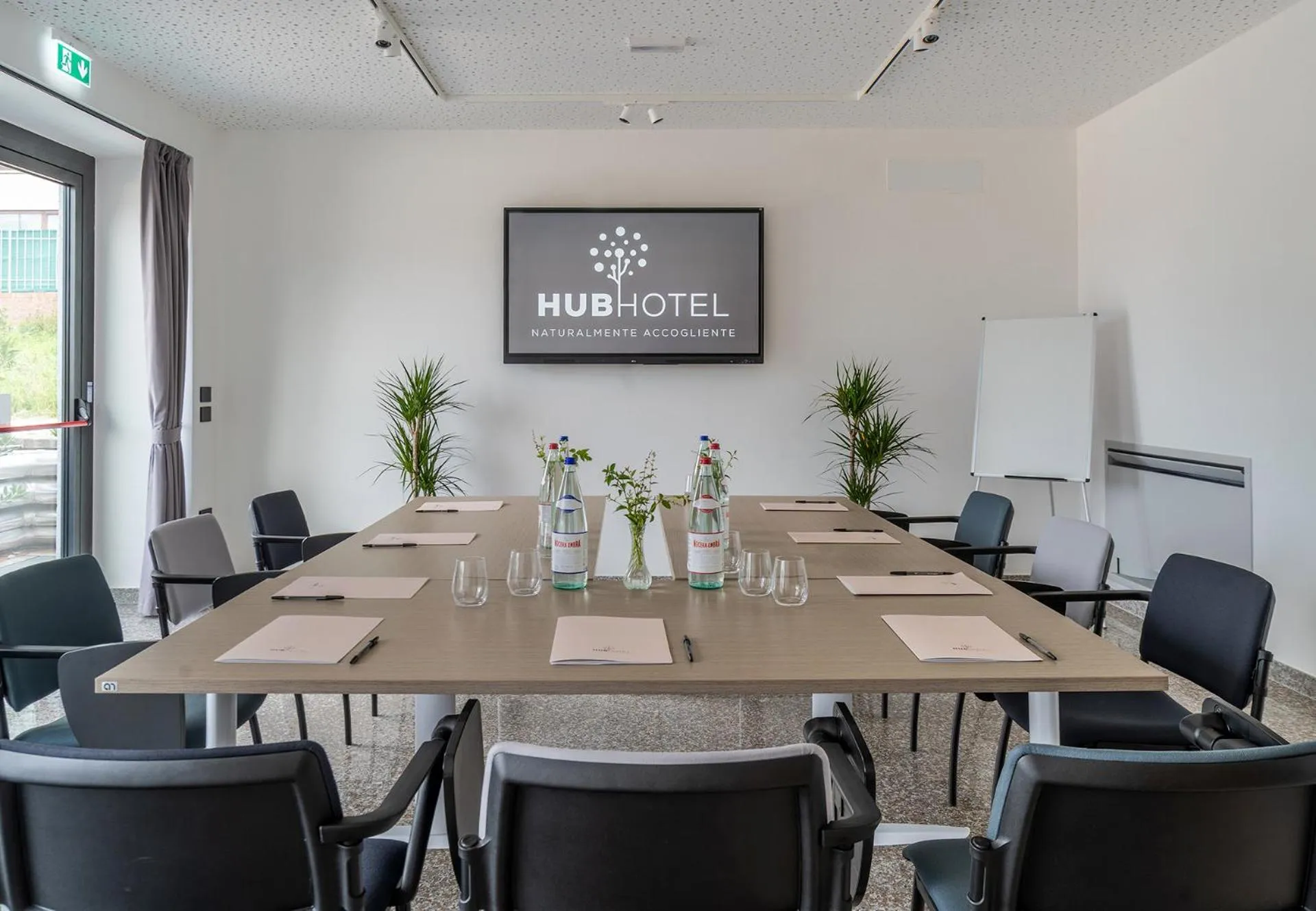 Business facilities in Hub Hotel