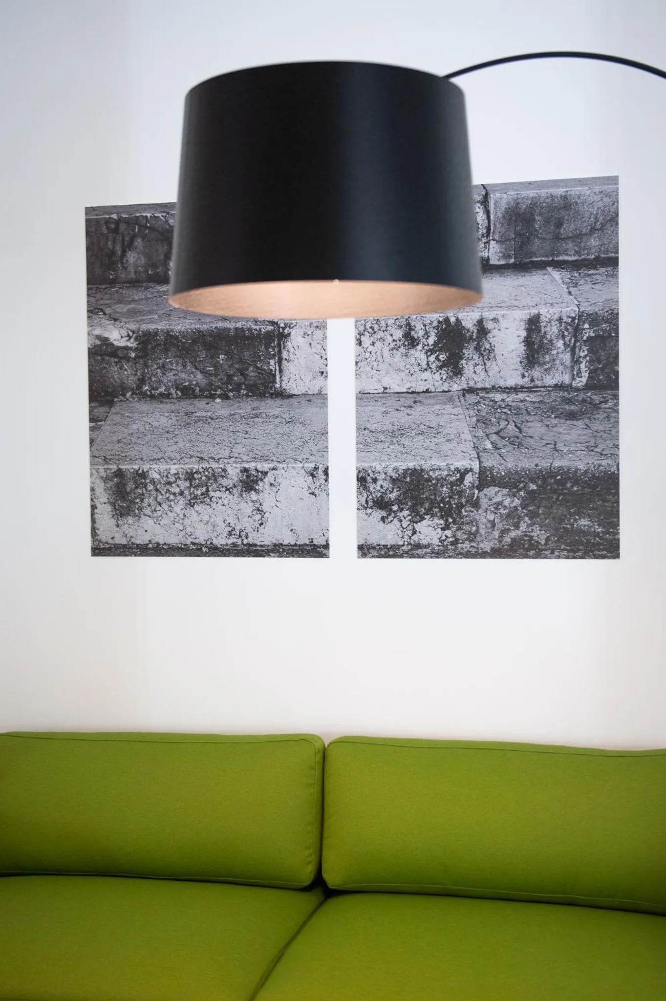 Communal lounge/ TV room in Hub Hotel