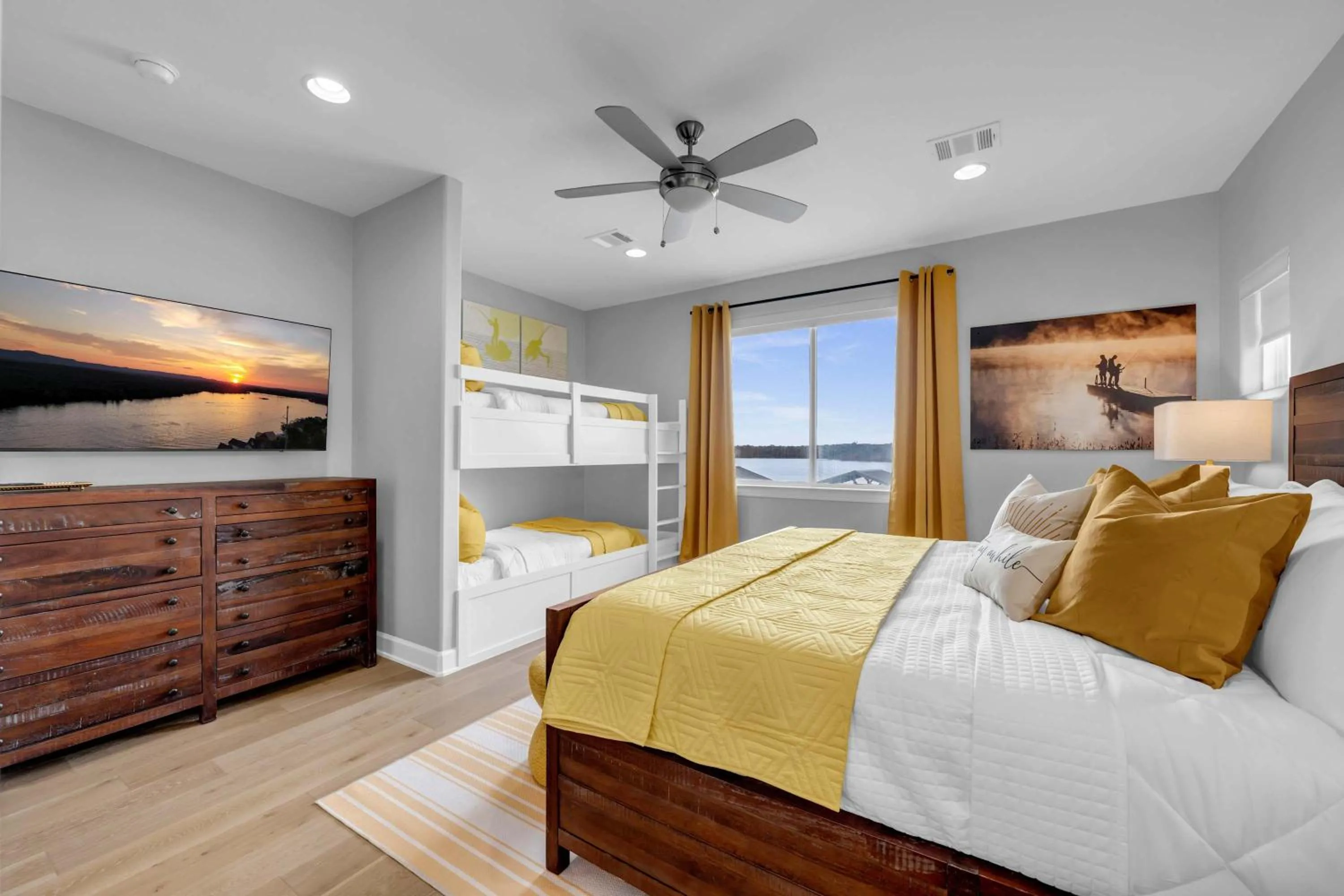 Bed in Luxury Waterfront Home with Swimming Pool Hot Tub and 2 Boat Slips