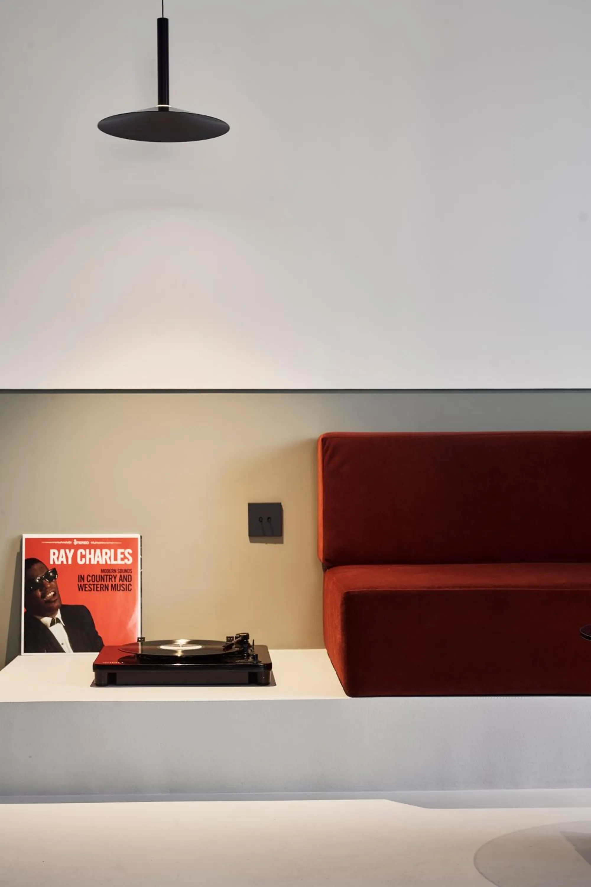 hair dresser, Bed in The Newel Metaxourgeio