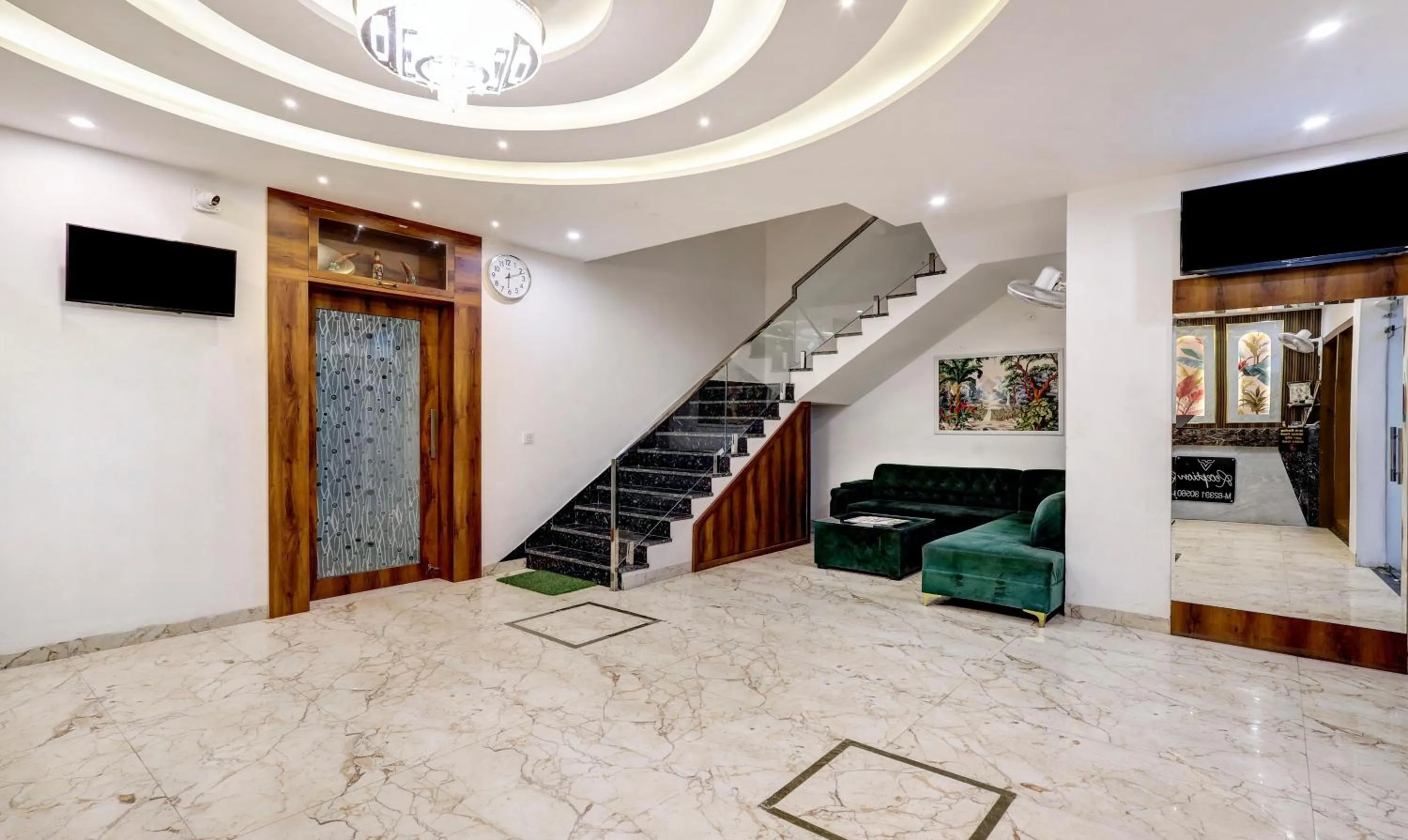 Seating area in Itsy Hotels Vedansh