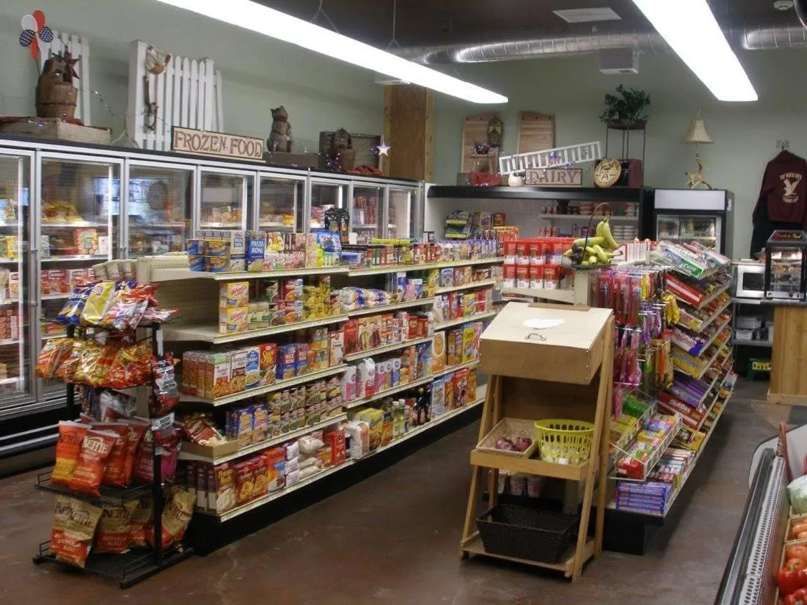 On-site shops in Eagle Rock Resort