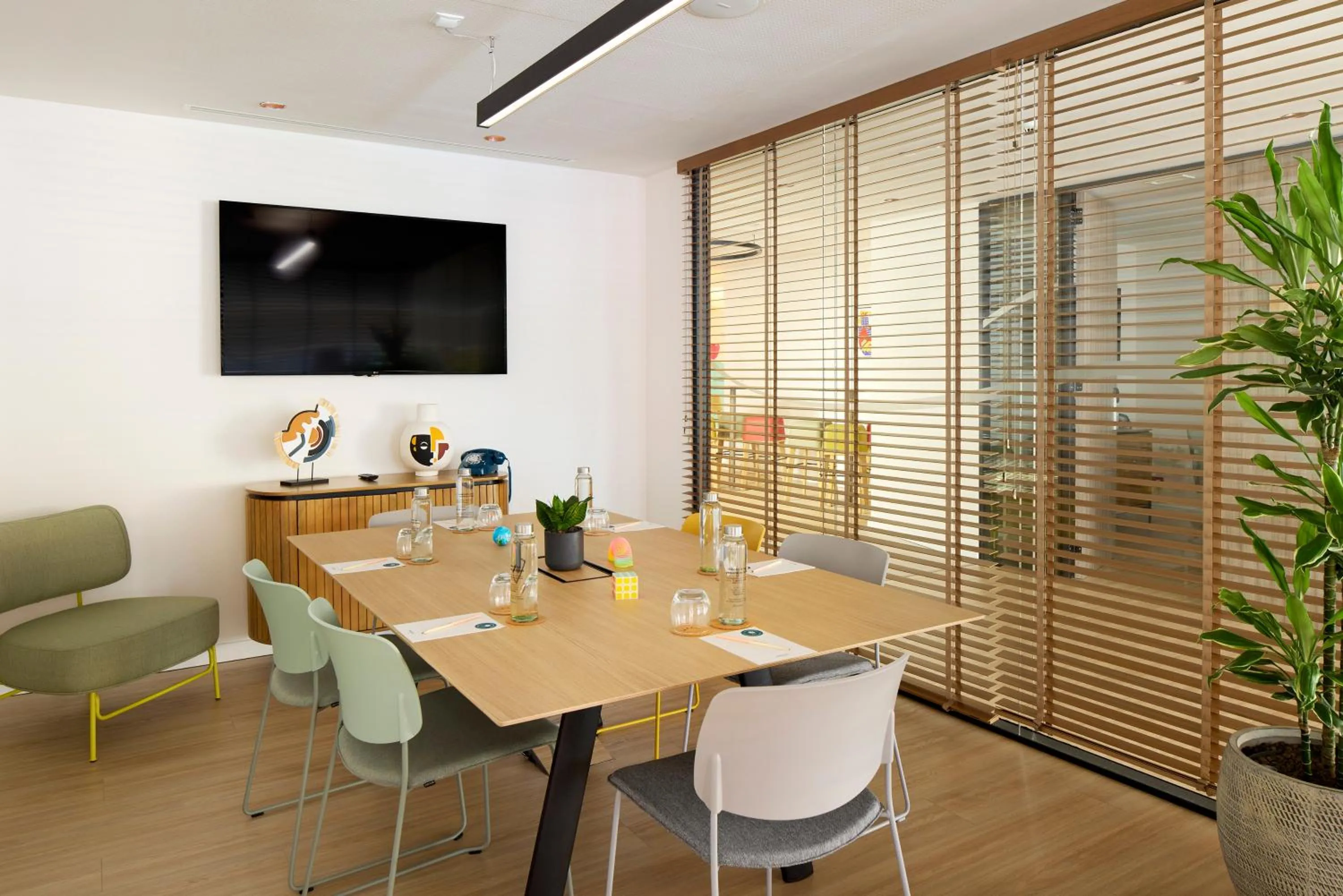 Meeting/conference room in INNSiDE by Meliá Barcelona Apolo