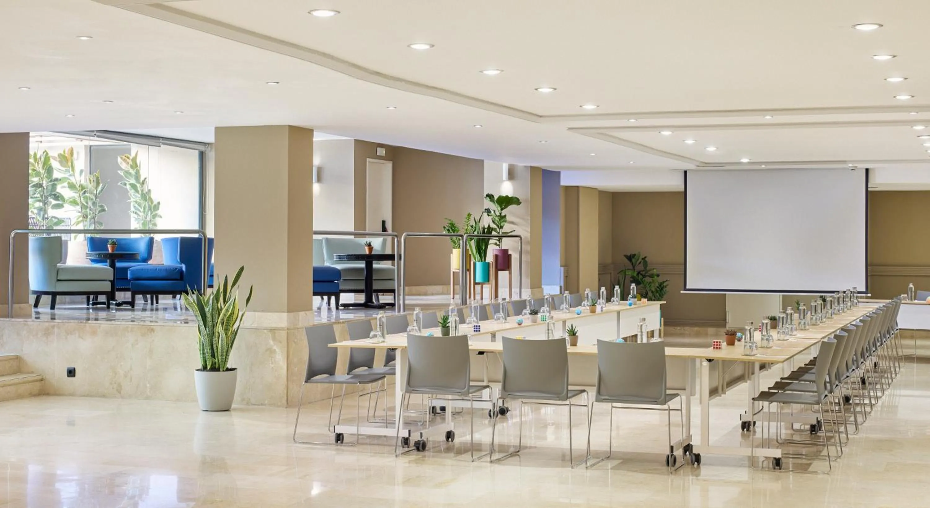 Meeting/conference room in INNSiDE by Meliá Barcelona Apolo