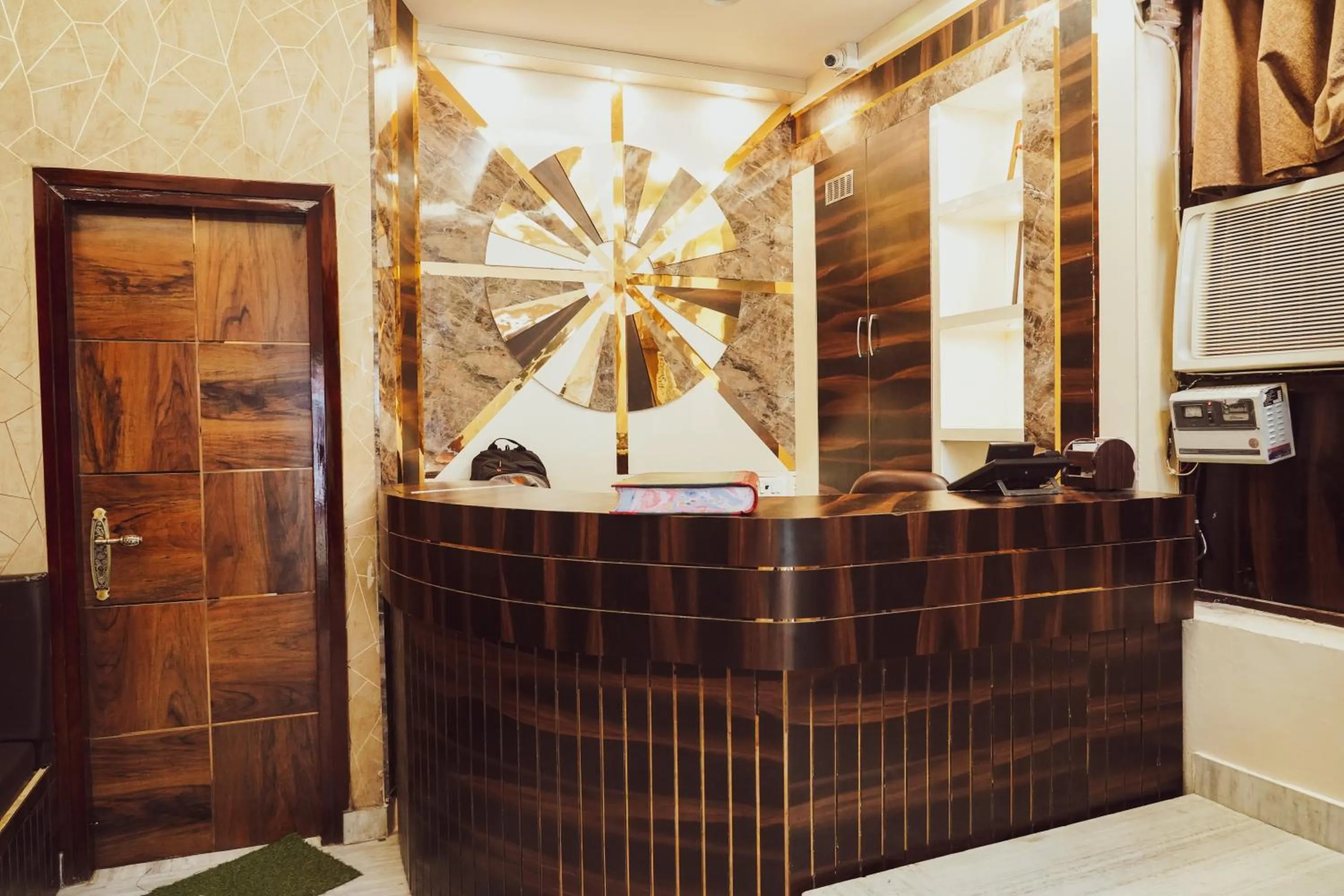 Lobby or reception in Hotel Batra Home Nizamuddin