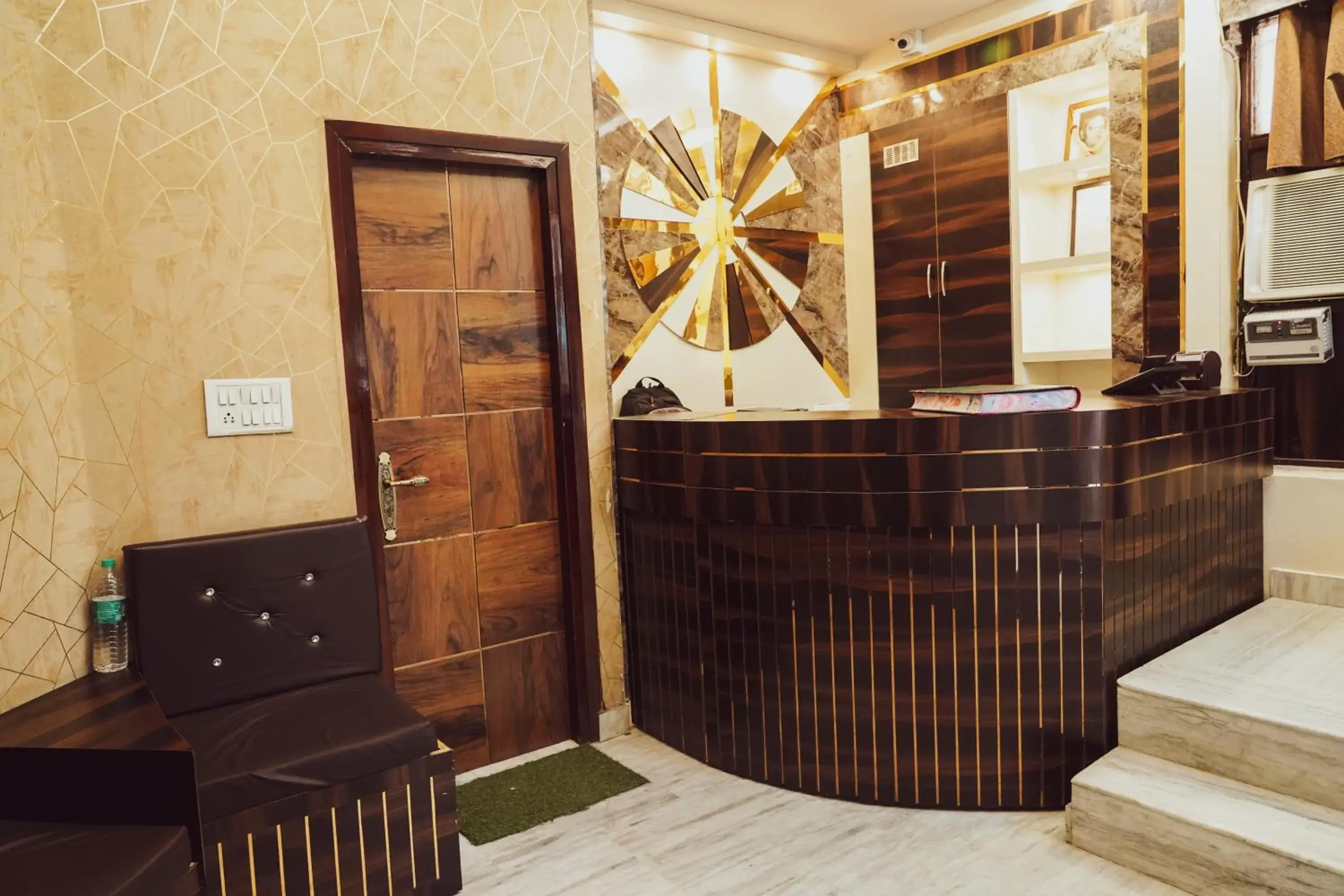 Lobby or reception in Hotel Batra Home Nizamuddin Lobby or reception in Hotel Batra Home Nizamuddin