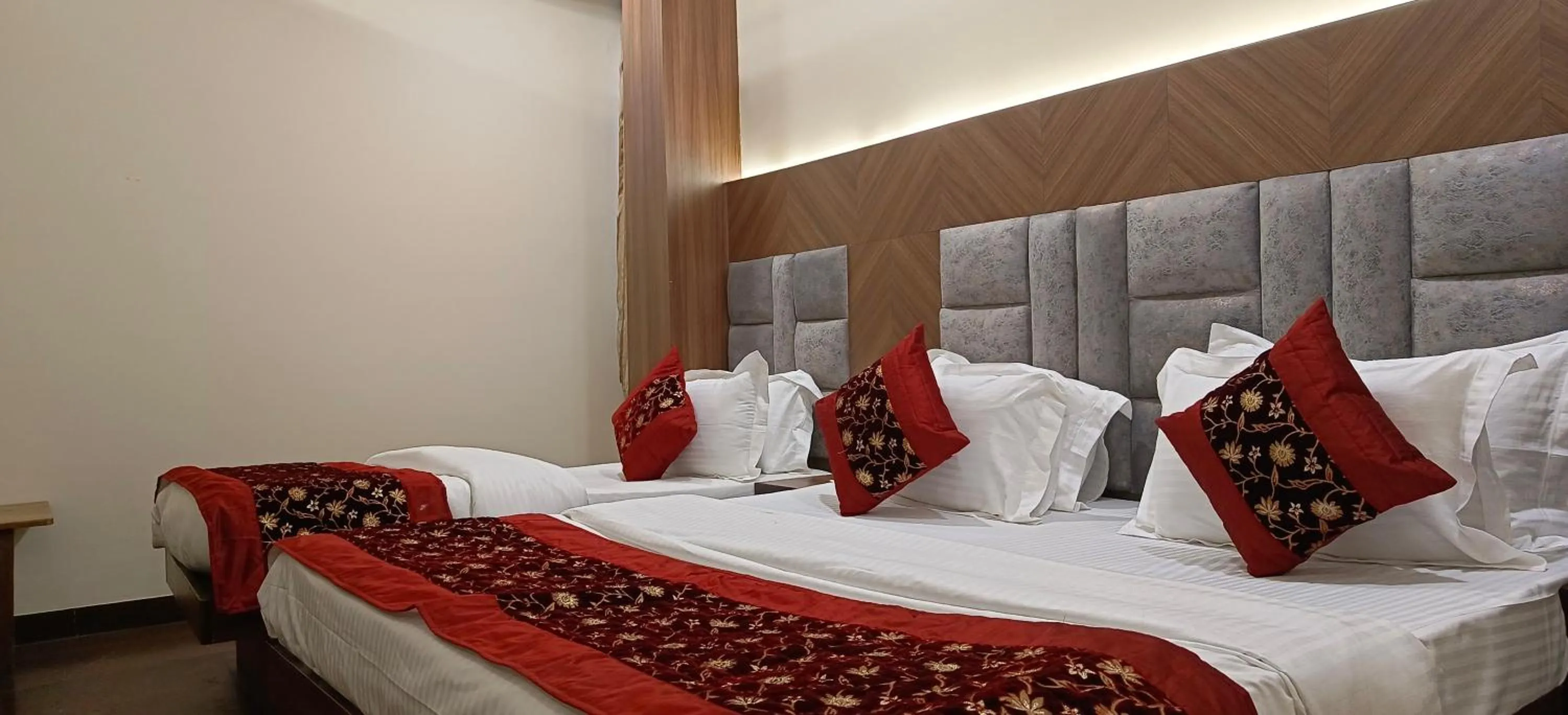 Bed in Hotel Batra Home Nizamuddin