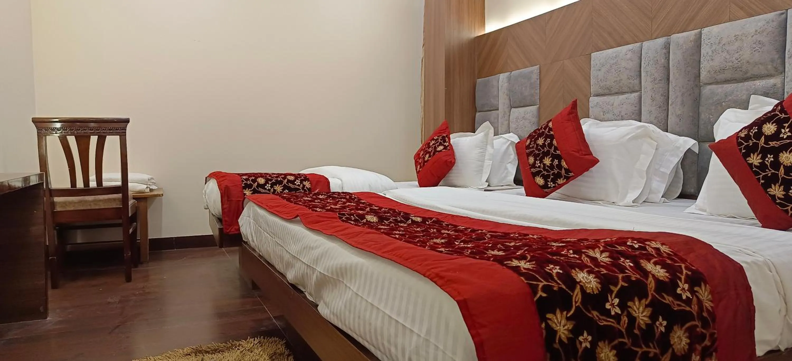 Bed in Hotel Batra Home Nizamuddin