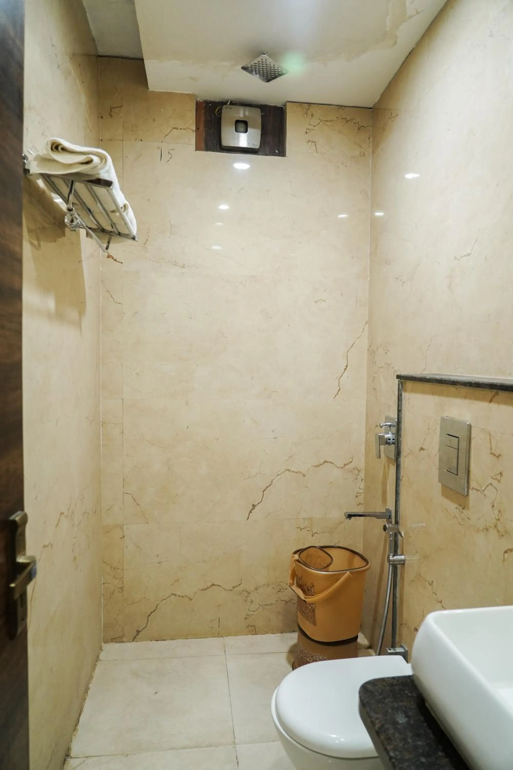 Bathroom in Hotel Batra Home Nizamuddin