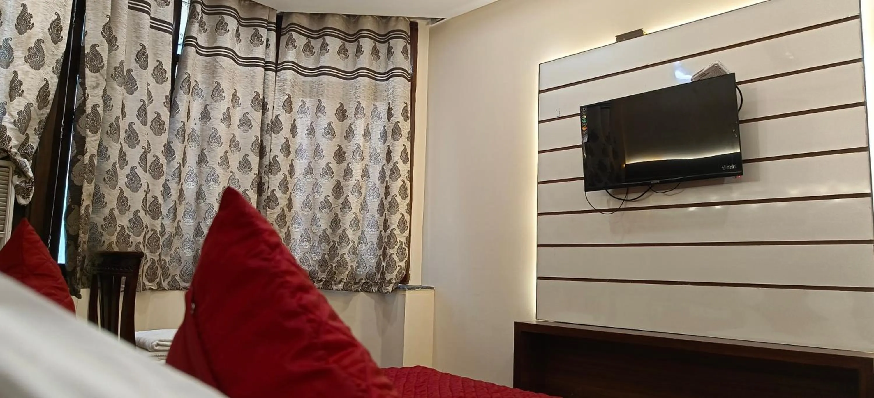 Bed in Hotel Batra Home Nizamuddin