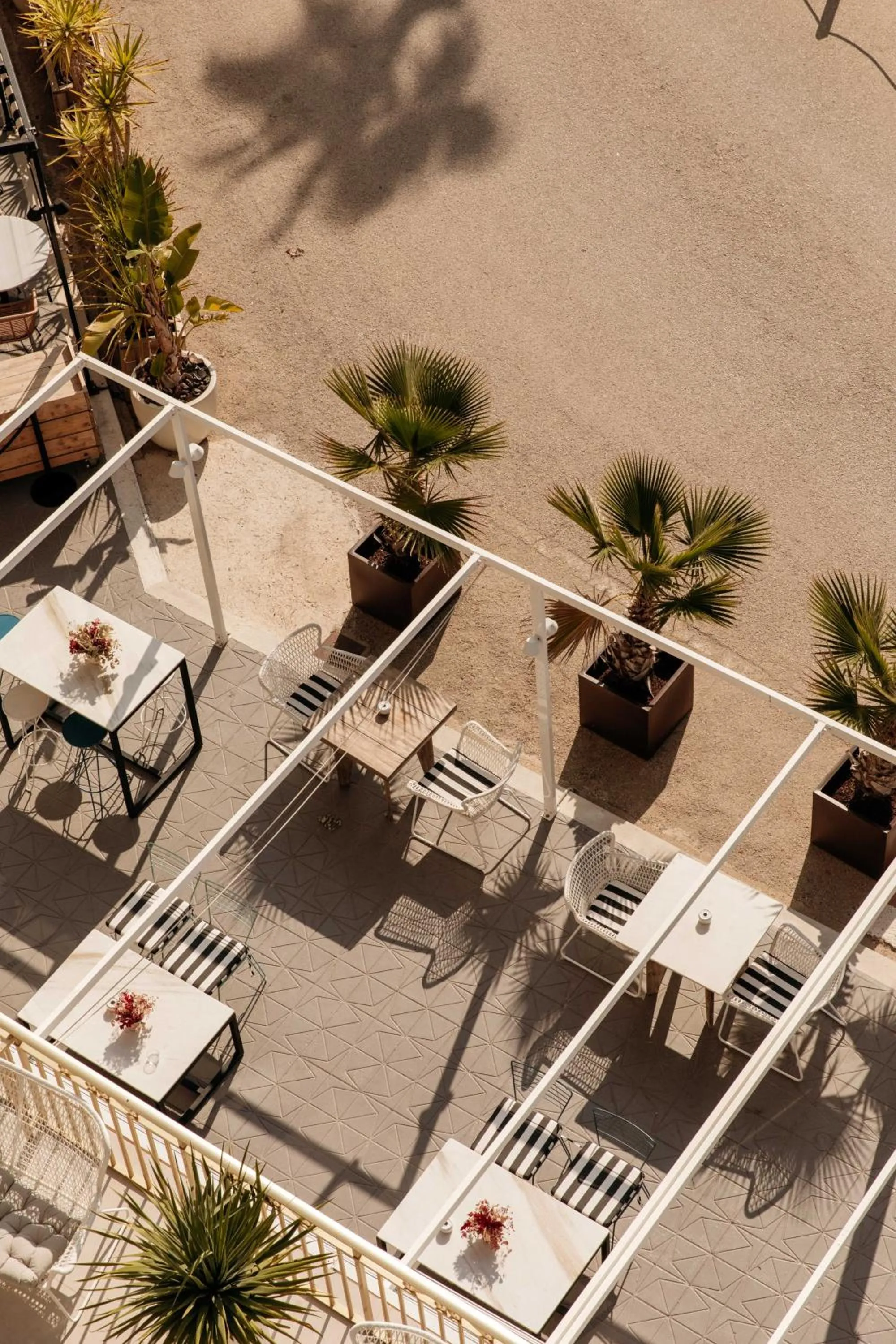 Patio in Hotel Almirante