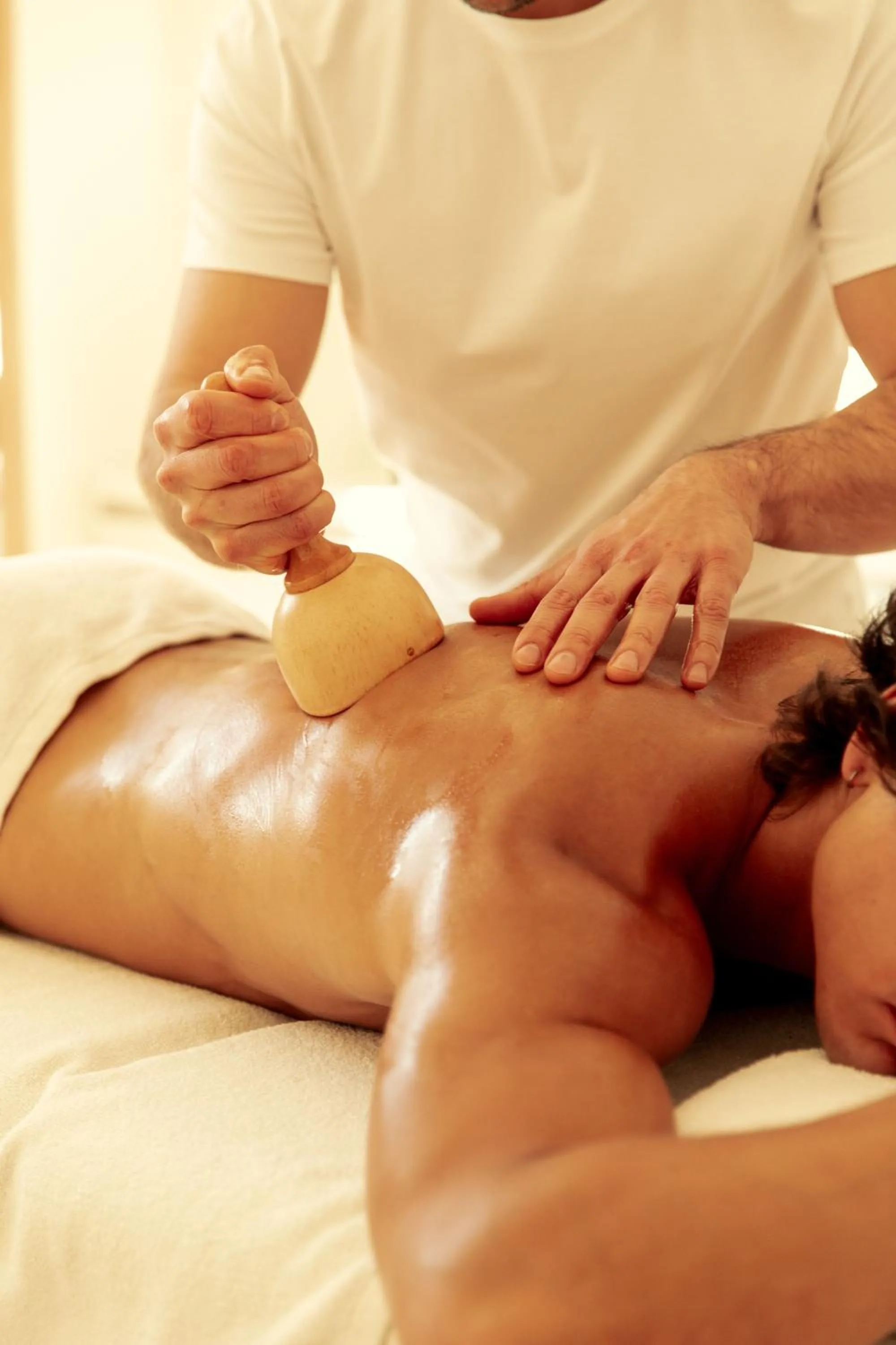 Massage in Hotel Almirante