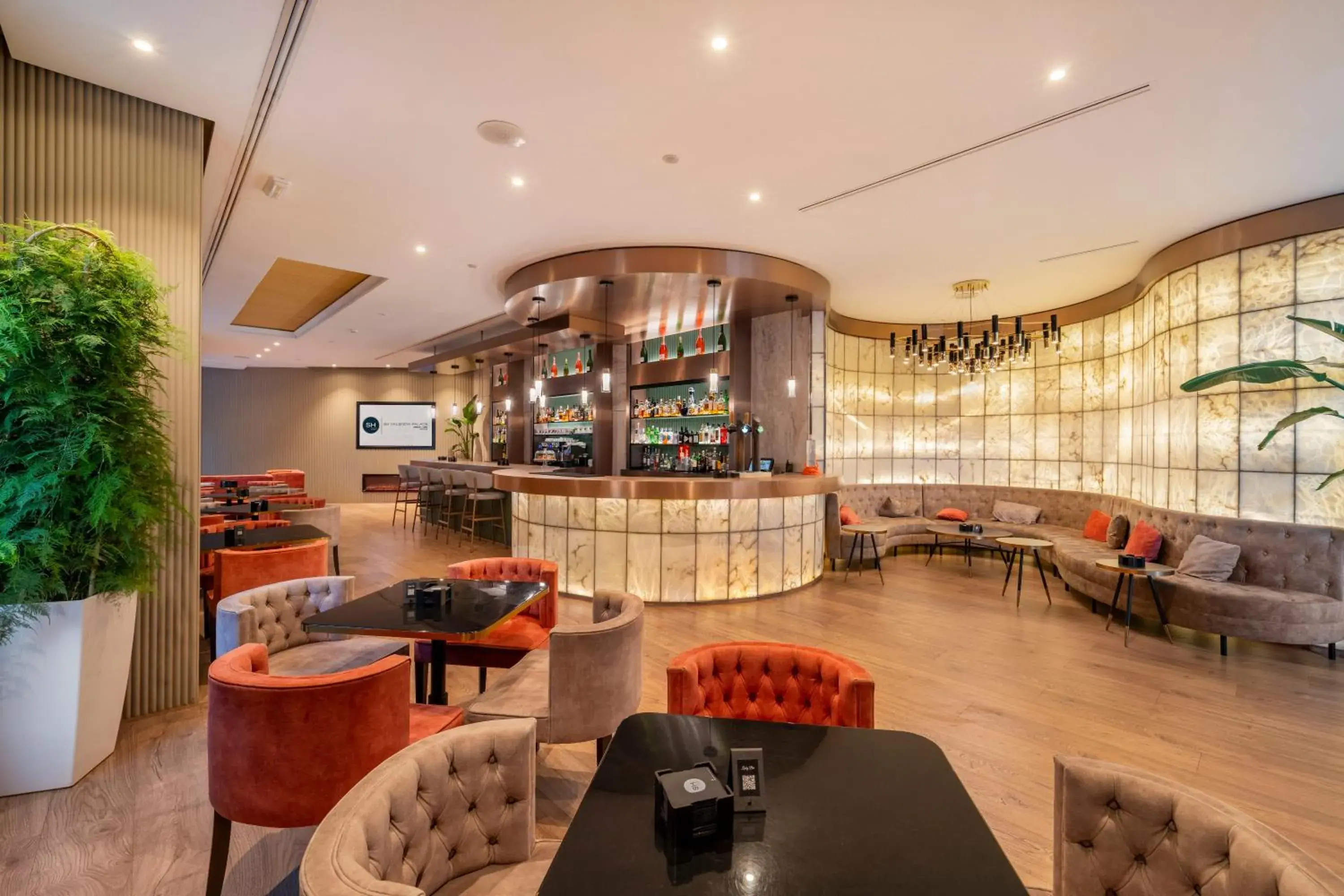 Restaurant/places to eat in SH Valencia Palace Restaurant/places to eat in SH Valencia Palace