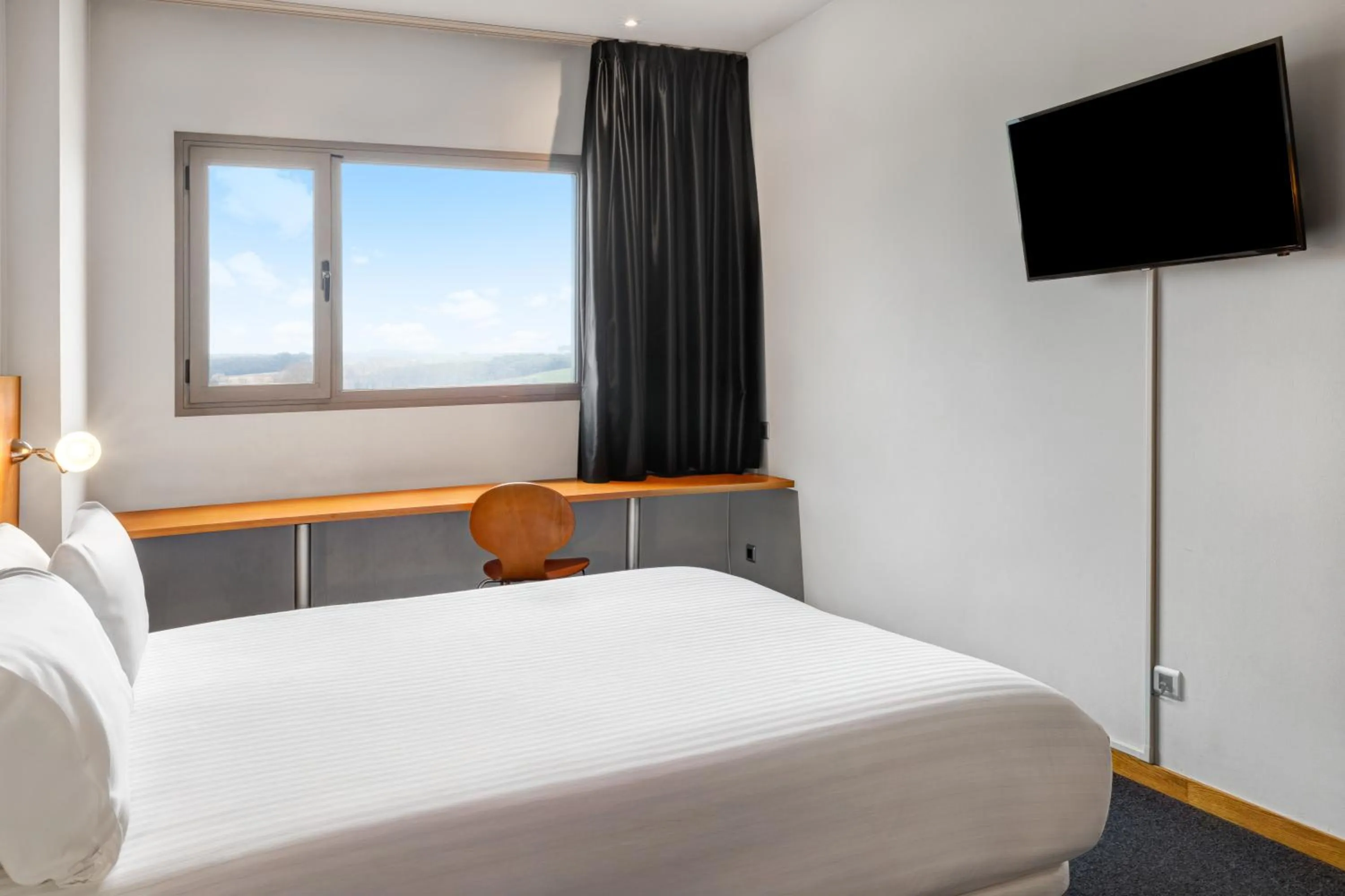 Bed in B&B HOTEL Barcelona Mollet Porta de Gallecs