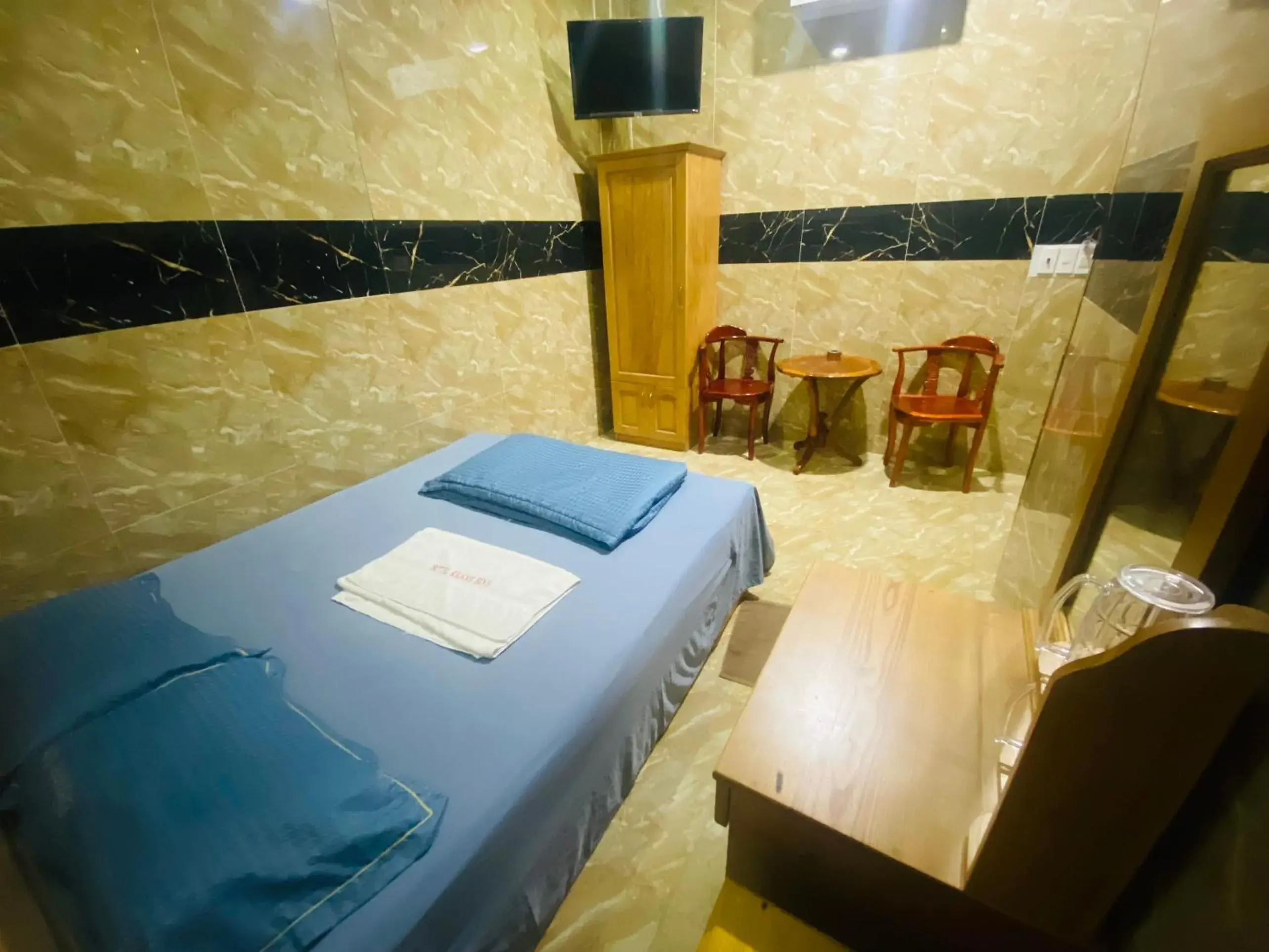 Bedroom, Bed in Khách Sạn Khánh Bình - Bình Dương Bedroom, Bed in Khách Sạn Khánh Bình - Bình Dương