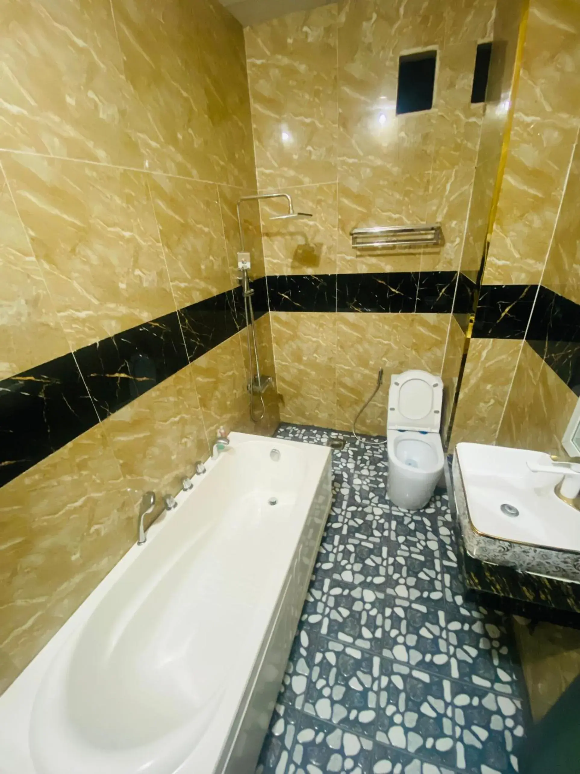 Bathroom in Khách Sạn Khánh Bình - Bình Dương Bathroom in Khách Sạn Khánh Bình - Bình Dương