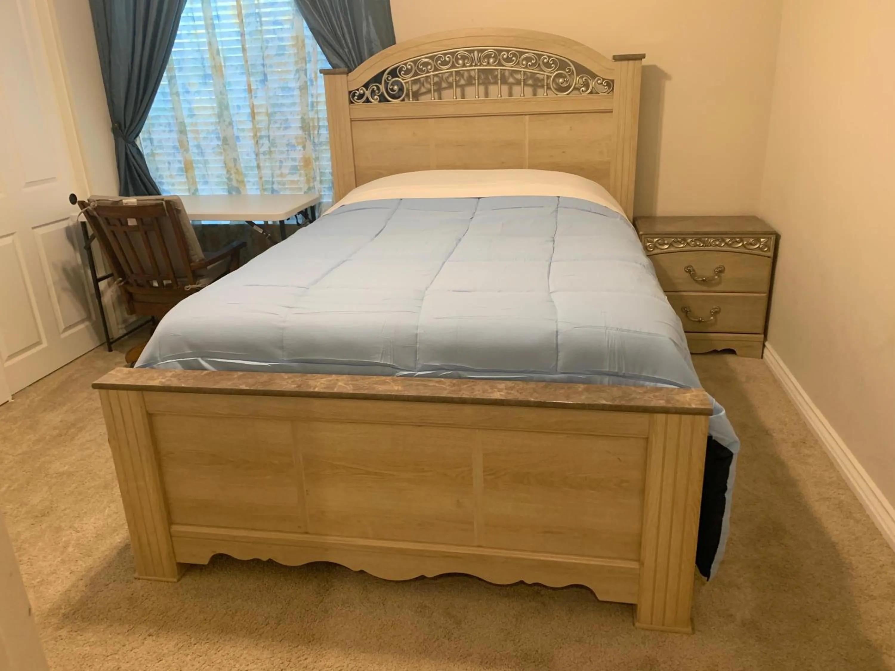 Bedroom, Bed in High End Triplex with Pool