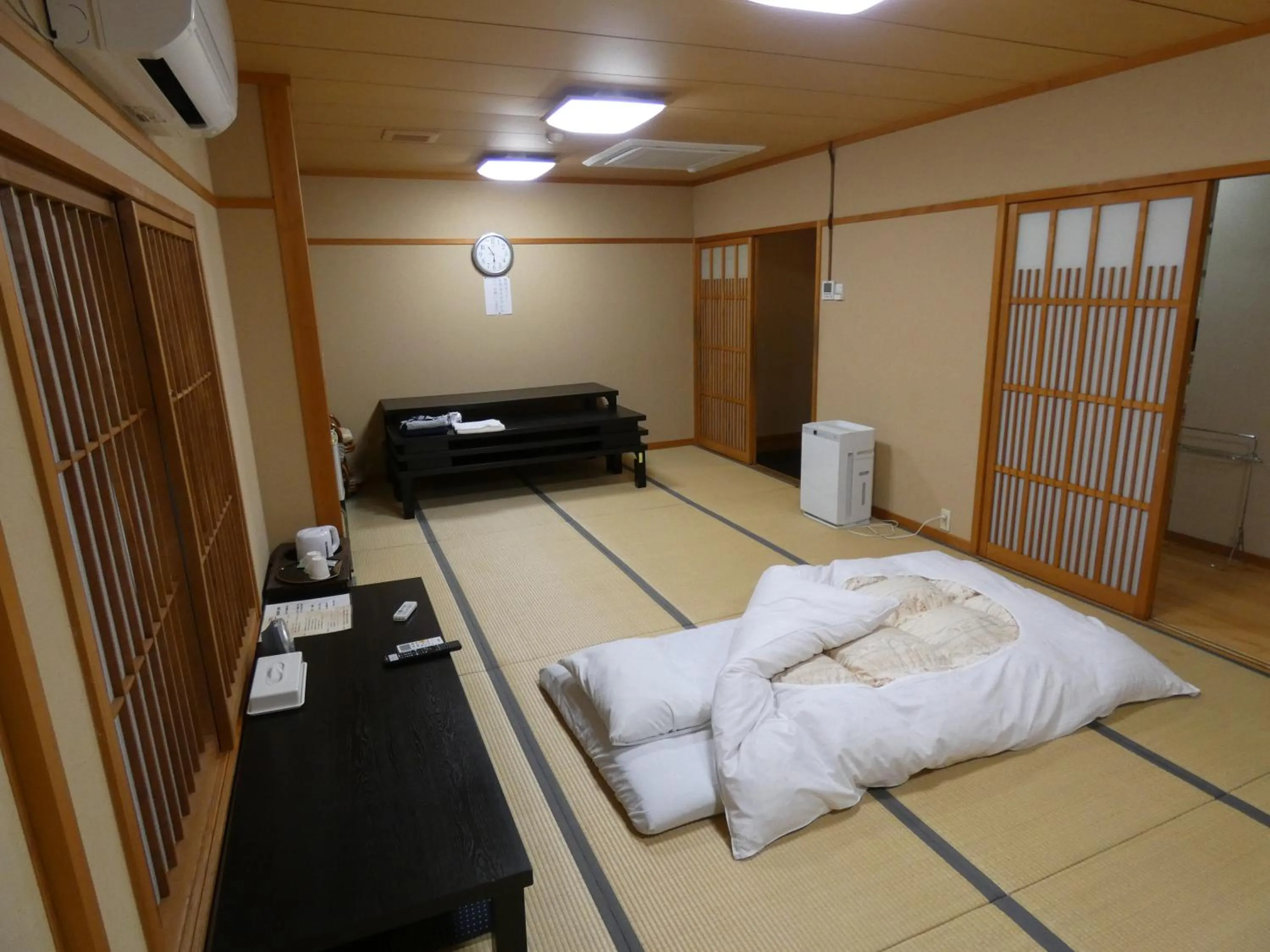 Photo of the whole room, Bed in Hotel Tsuchiya