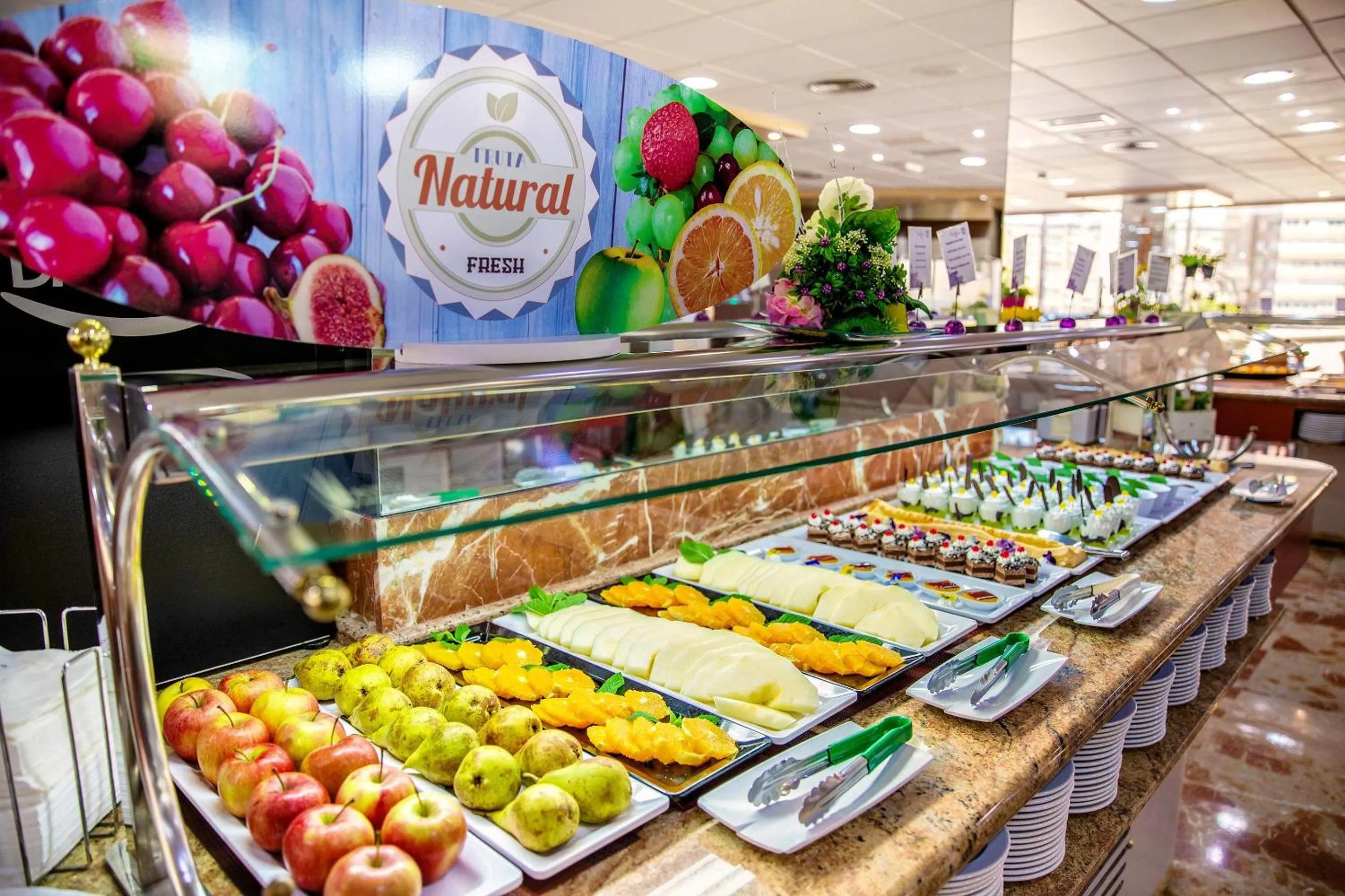 Restaurant/places to eat in Hotel Servigroup Torre Dorada