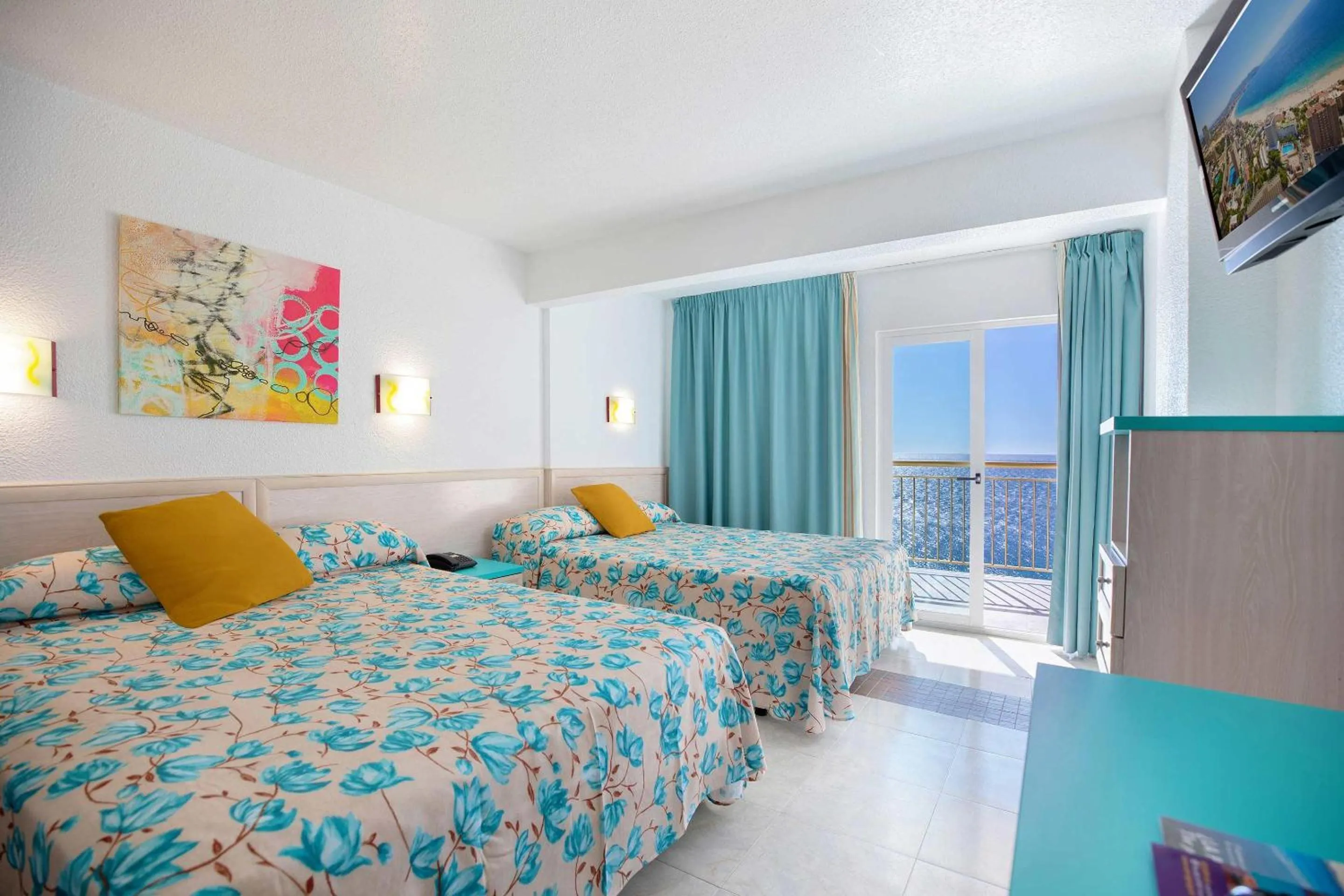 Photo of the whole room, Bed in Hotel Servigroup Torre Dorada