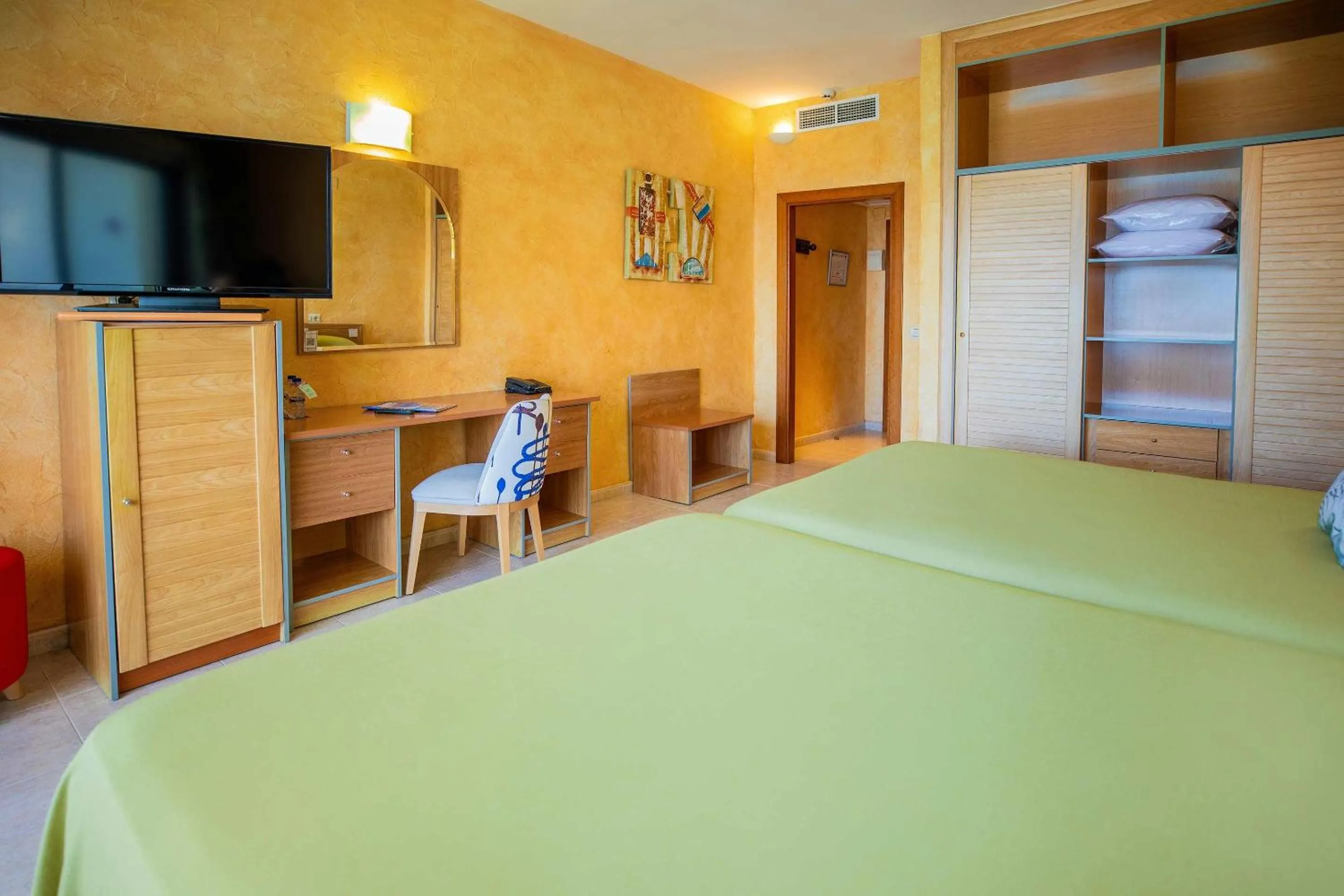 Photo of the whole room, Bed in Hotel Servigroup La Zenia 4 Sup