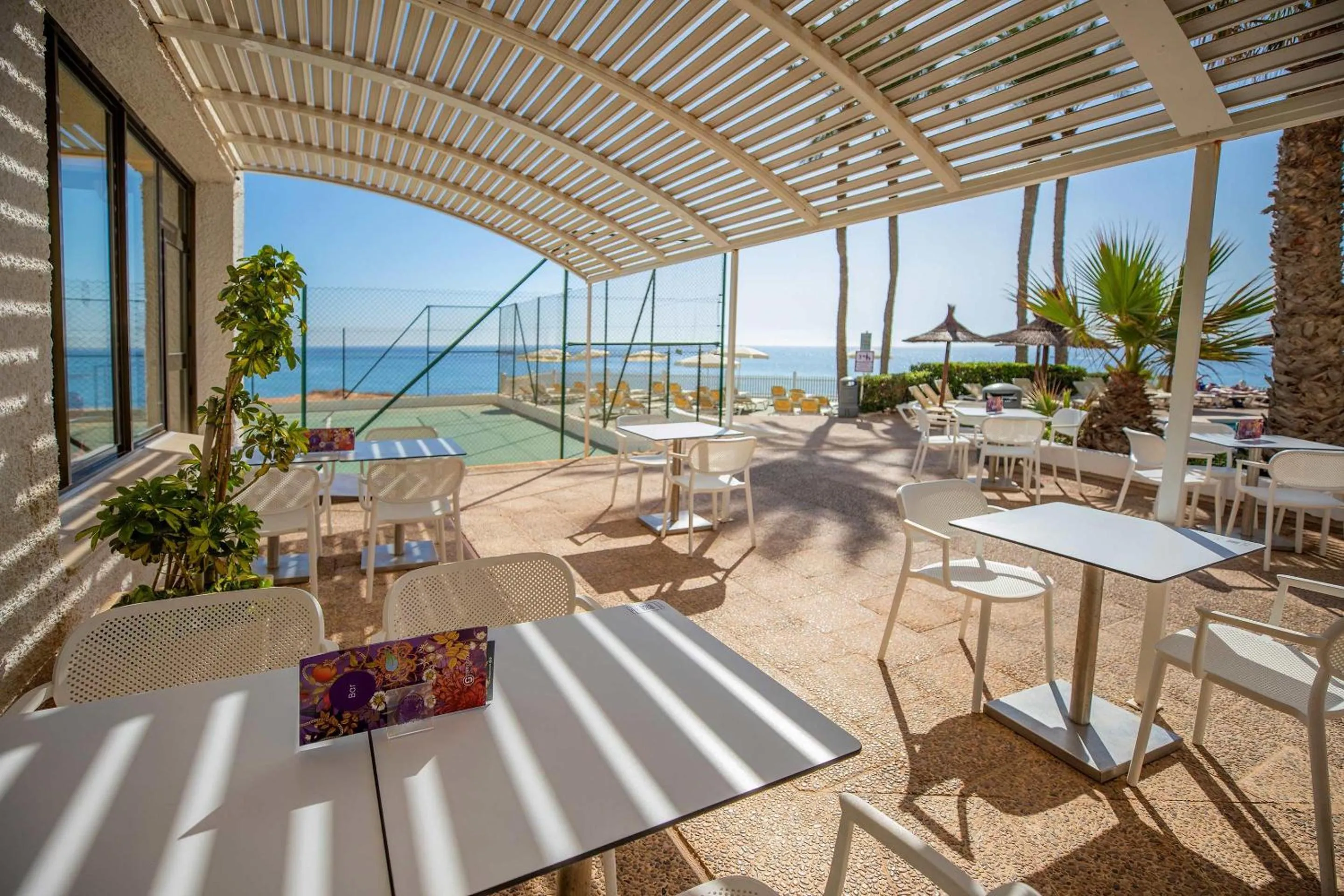 Lounge or bar in Hotel Servigroup La Zenia 4 Sup