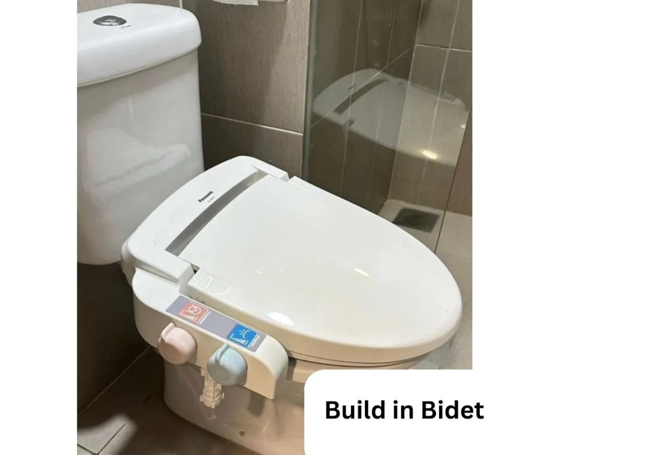 Toilet in Yu Hotel Chinatown