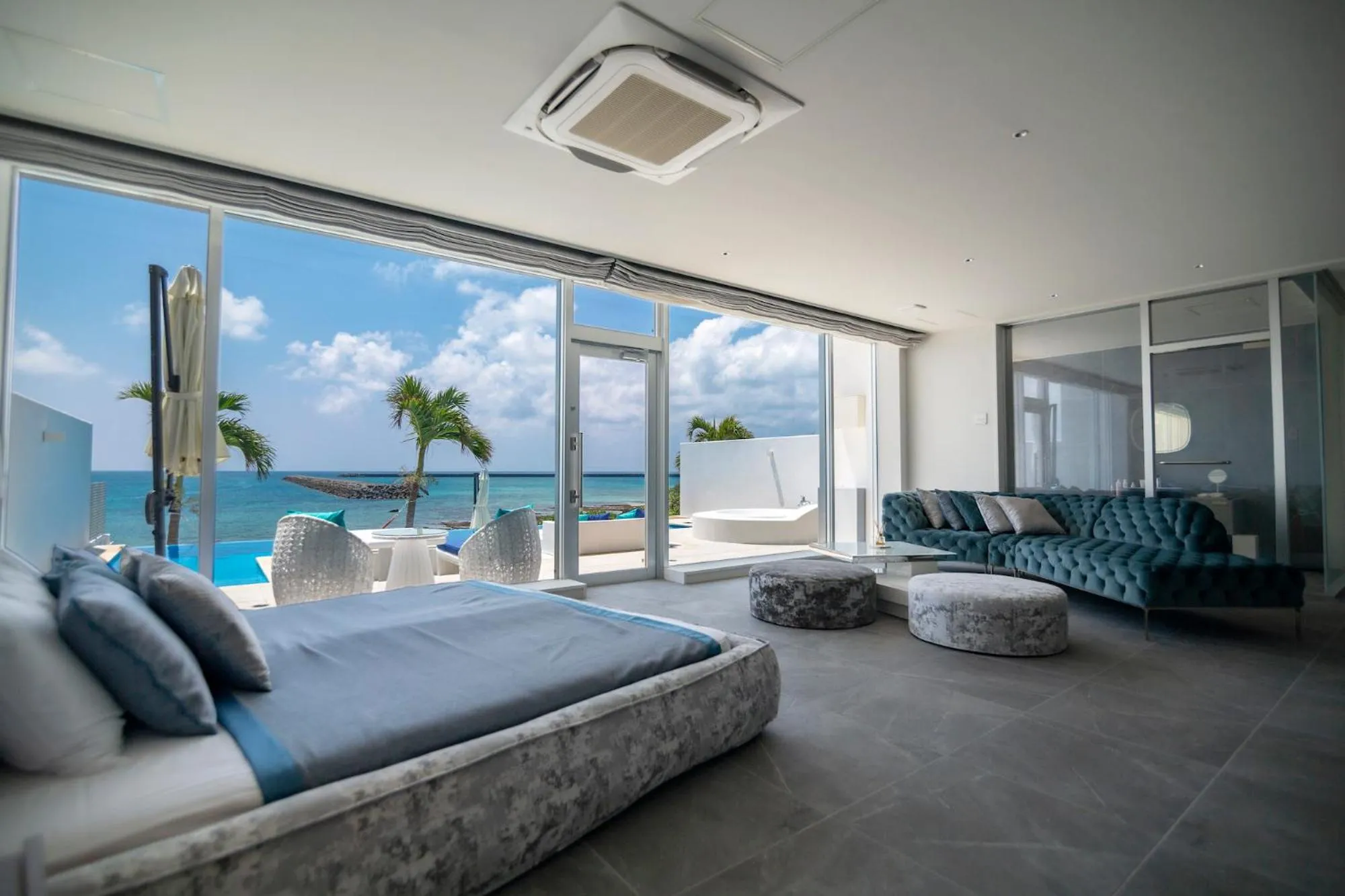 Bed in Ronsard Resort IRABU