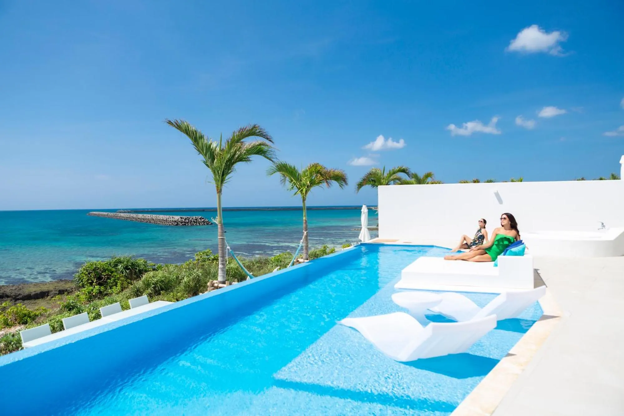 Swimming pool in Ronsard Resort IRABU