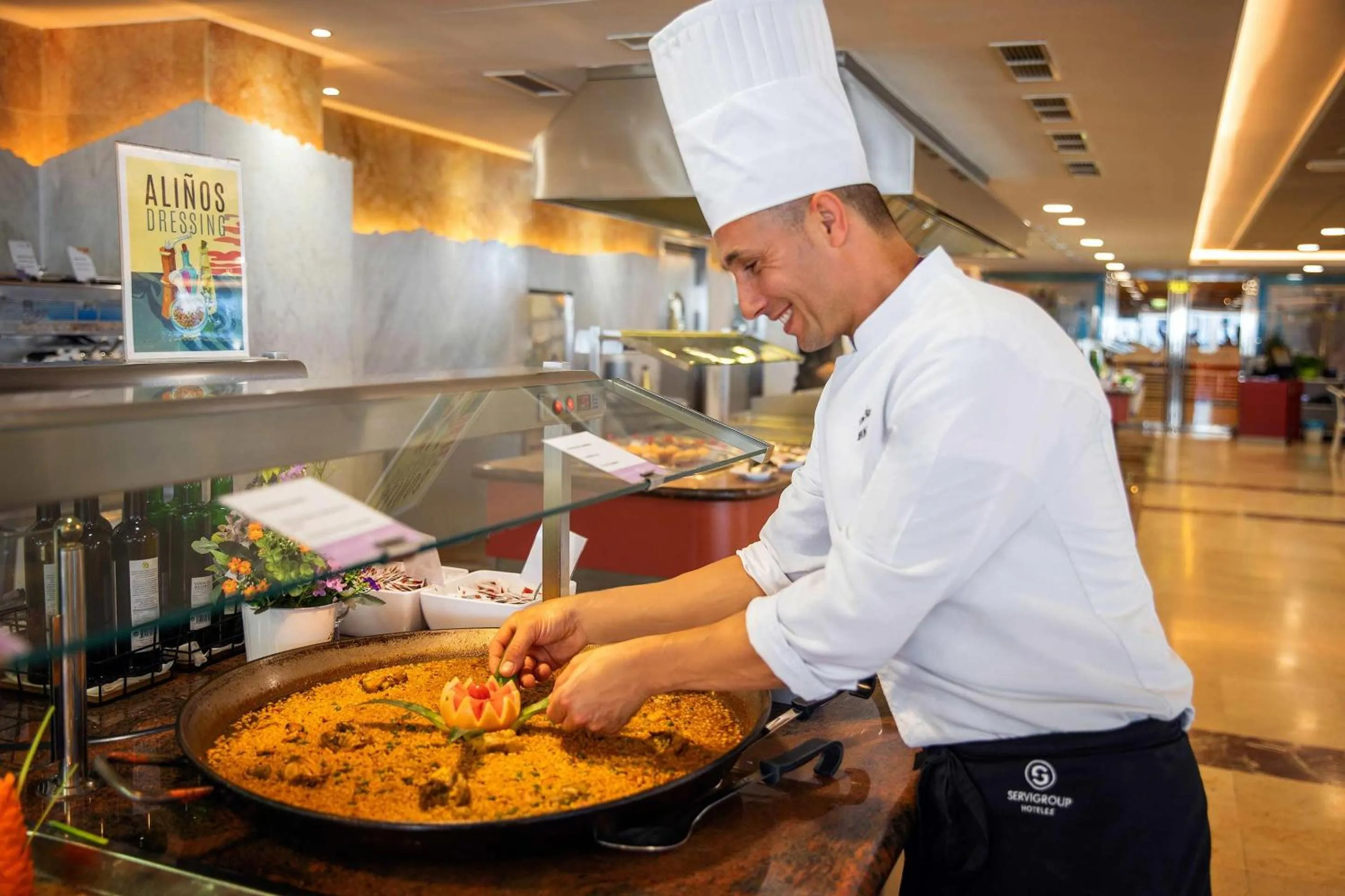 Staff in Hotel Servigroup Papa Luna 4 Sup