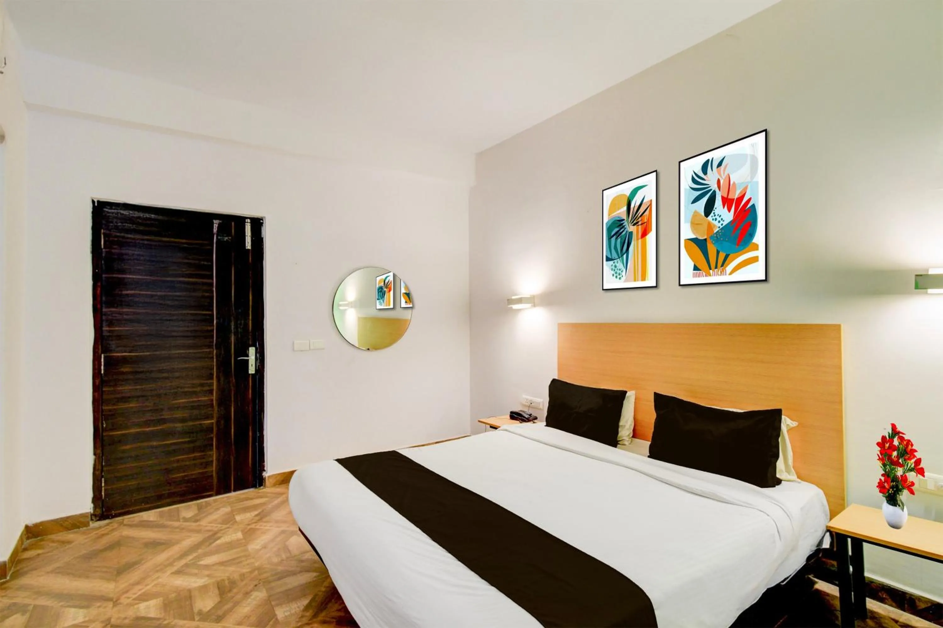 Bedroom, Bed in Super Townhouse SR Nagar Metro Station Hyderabad