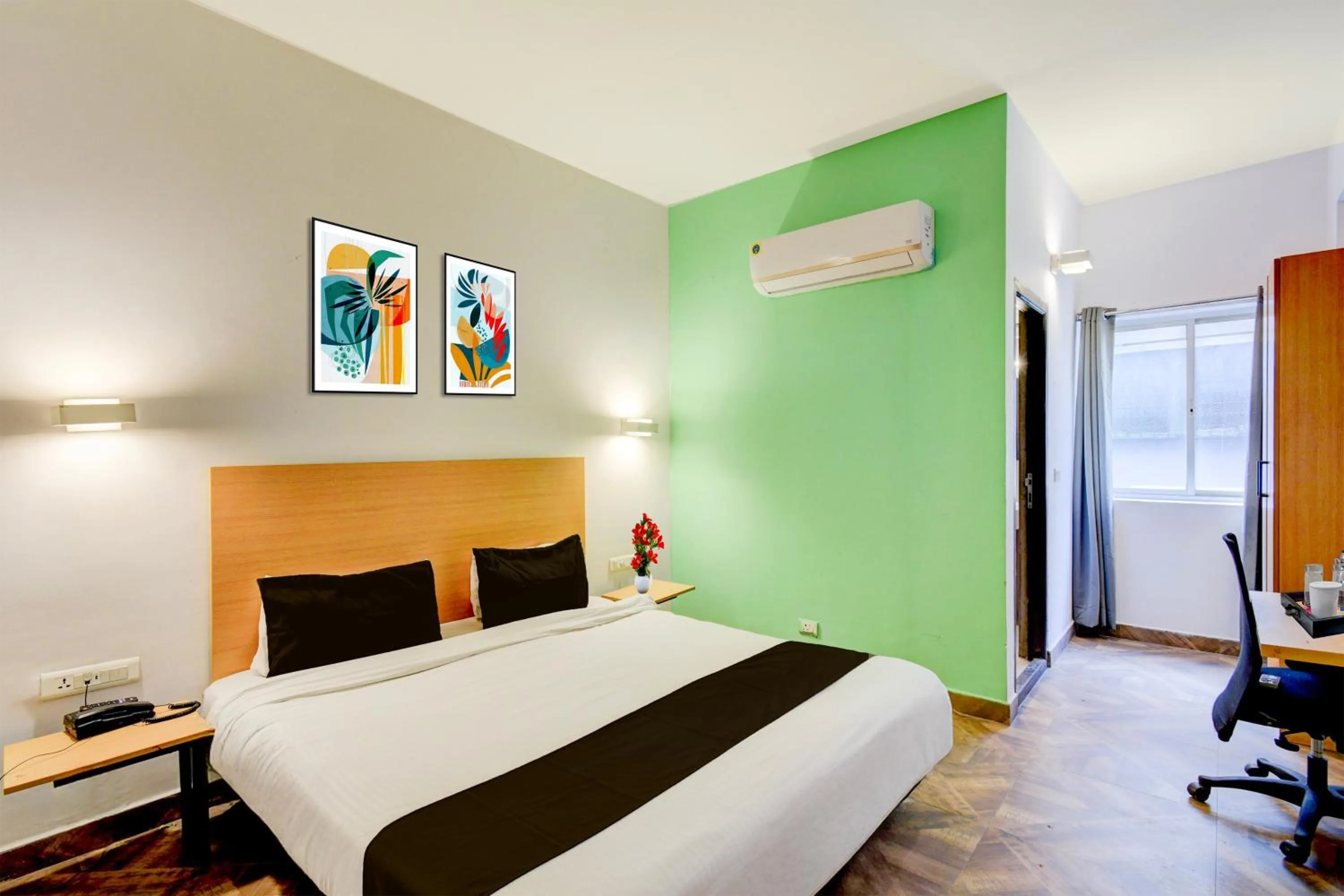 Facade/entrance, Bed in Super Townhouse SR Nagar Metro Station Hyderabad