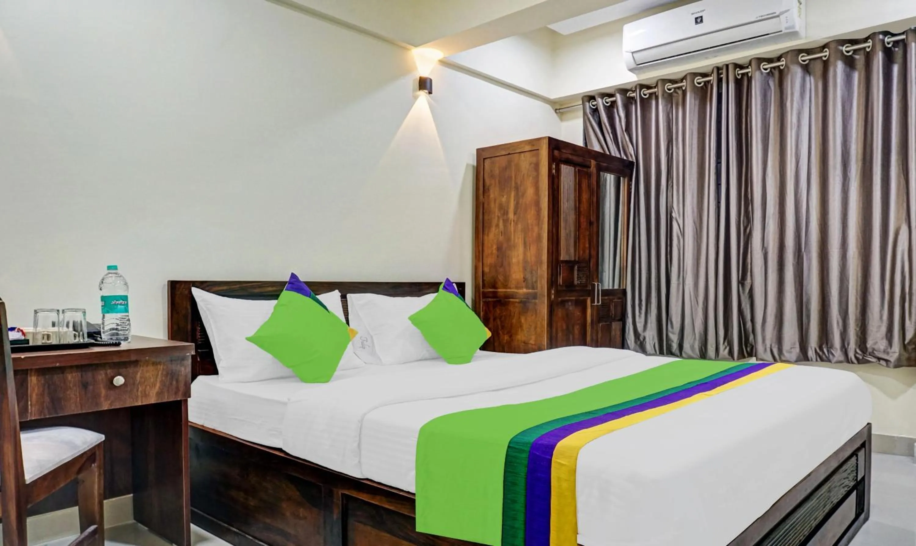 Bedroom, Bed in Treebo Tulip