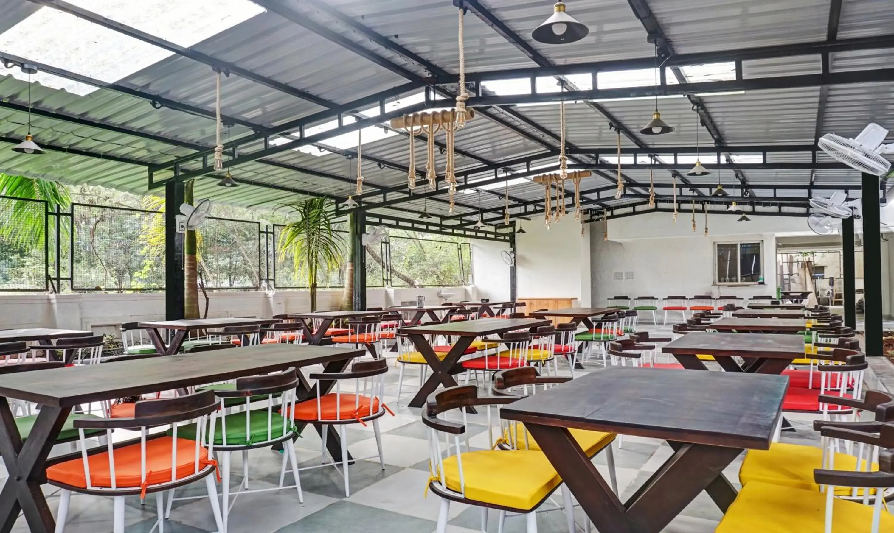 Restaurant/places to eat in Treebo Tulip Restaurant/places to eat in Treebo Tulip