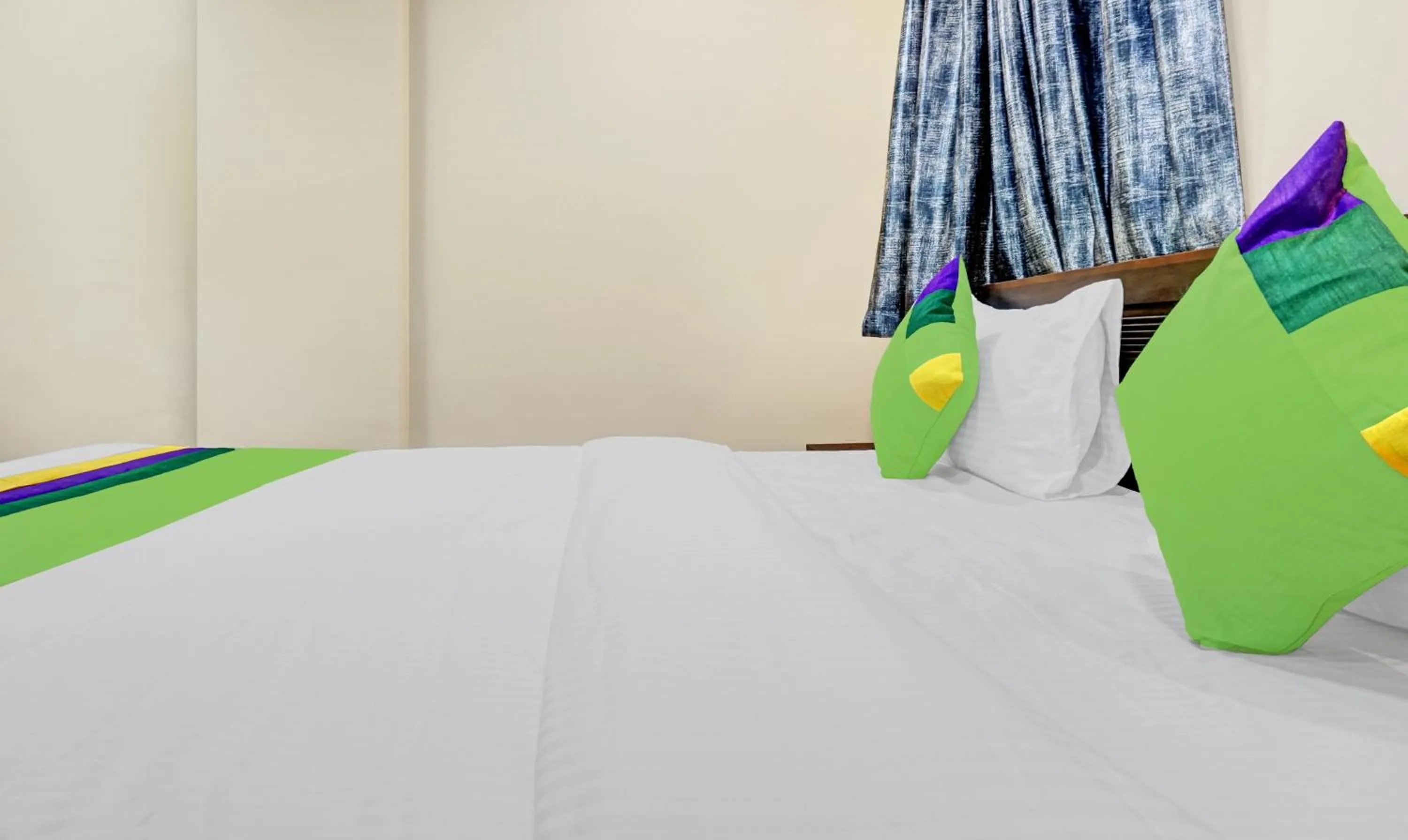 Bedroom, Bed in Treebo Tulip