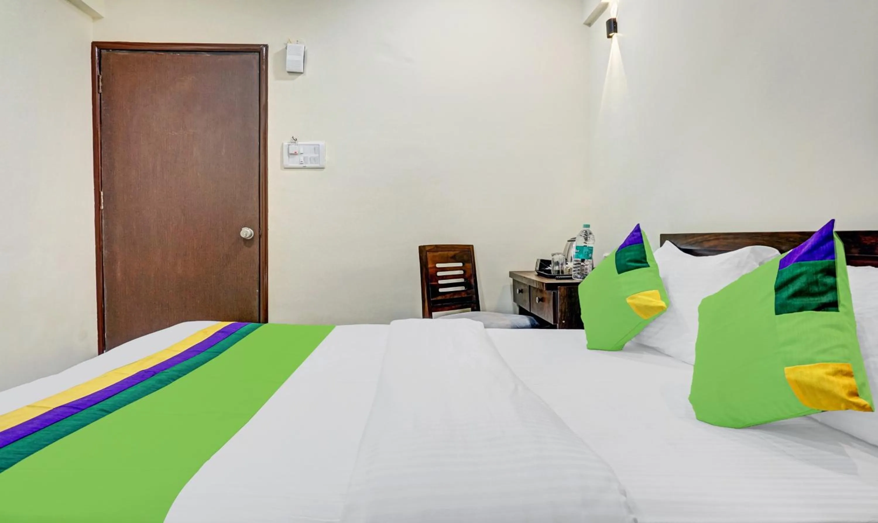 Bedroom, Bed in Treebo Tulip