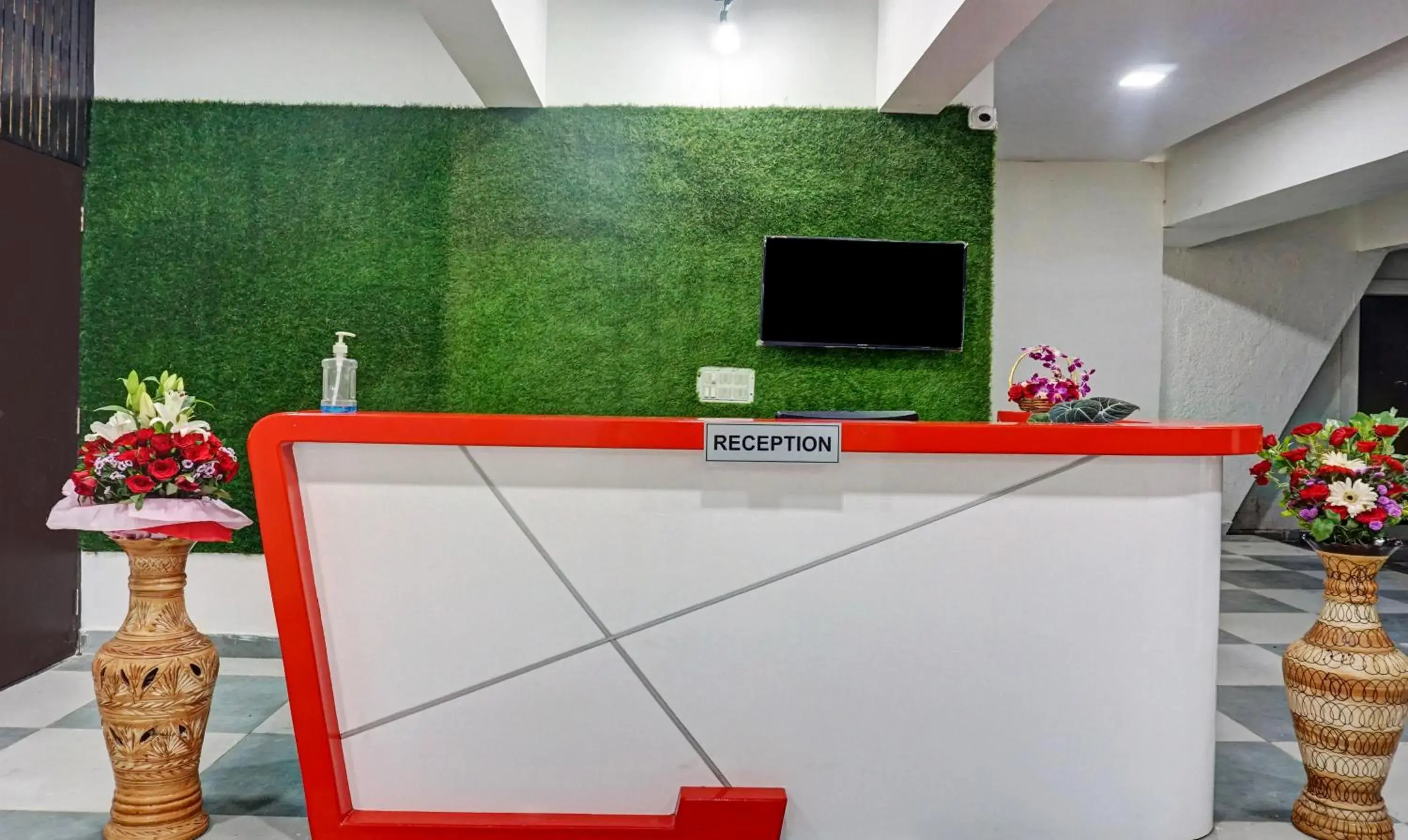 Lobby or reception in Treebo Tulip Lobby or reception in Treebo Tulip