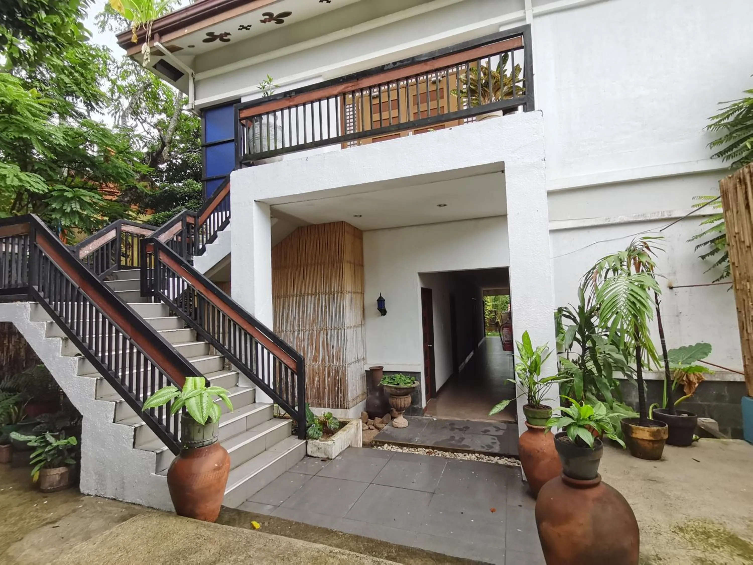 Coron town travellers inn