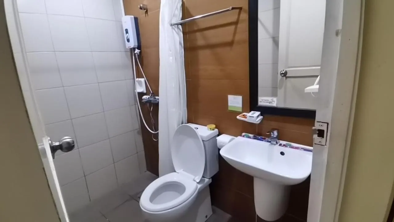 Coron town travellers inn