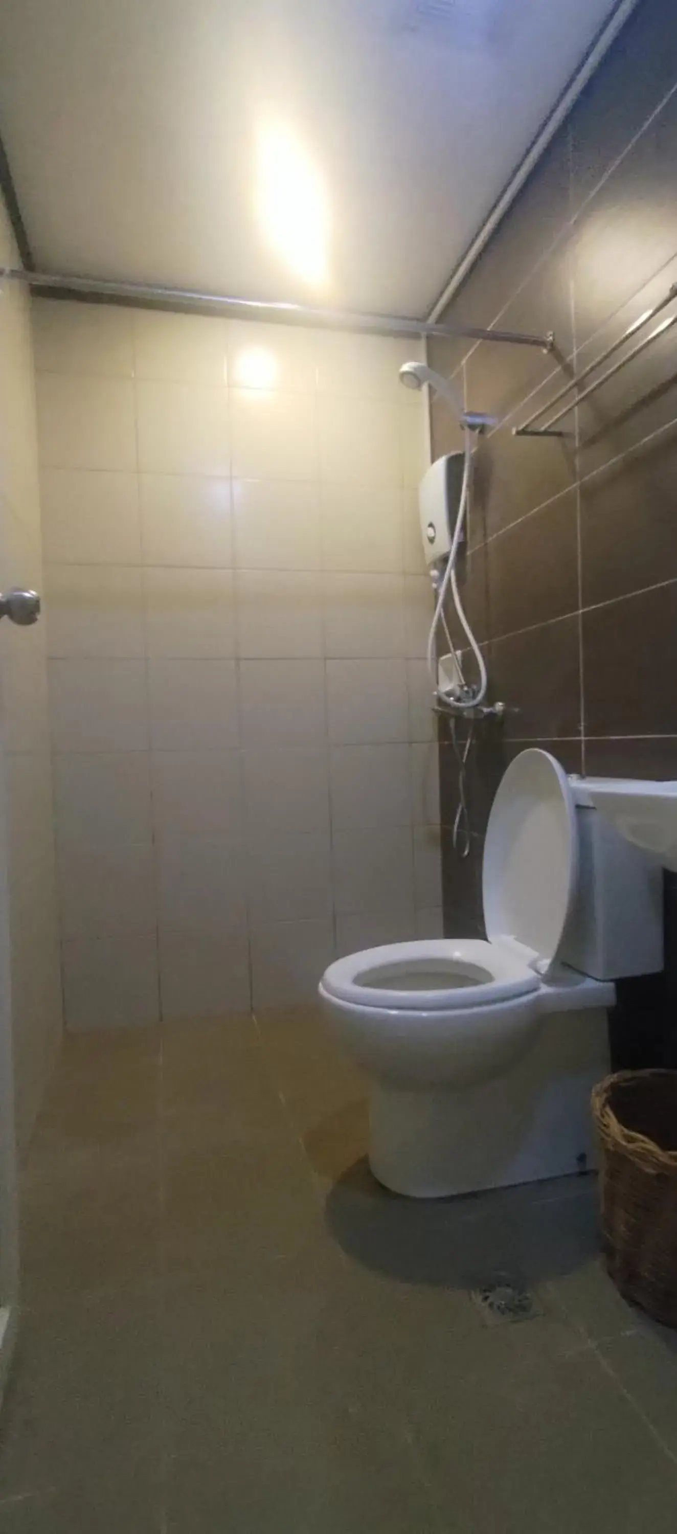 Family Room with Private Bathroom in Coron town travellers inn Family Room with Private Bathroom in Coron town travellers inn