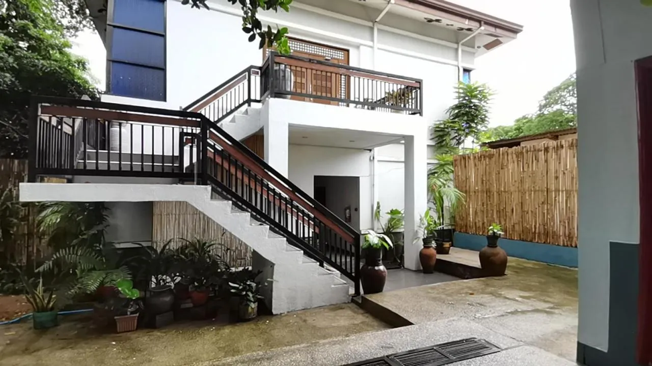 Coron town travellers inn