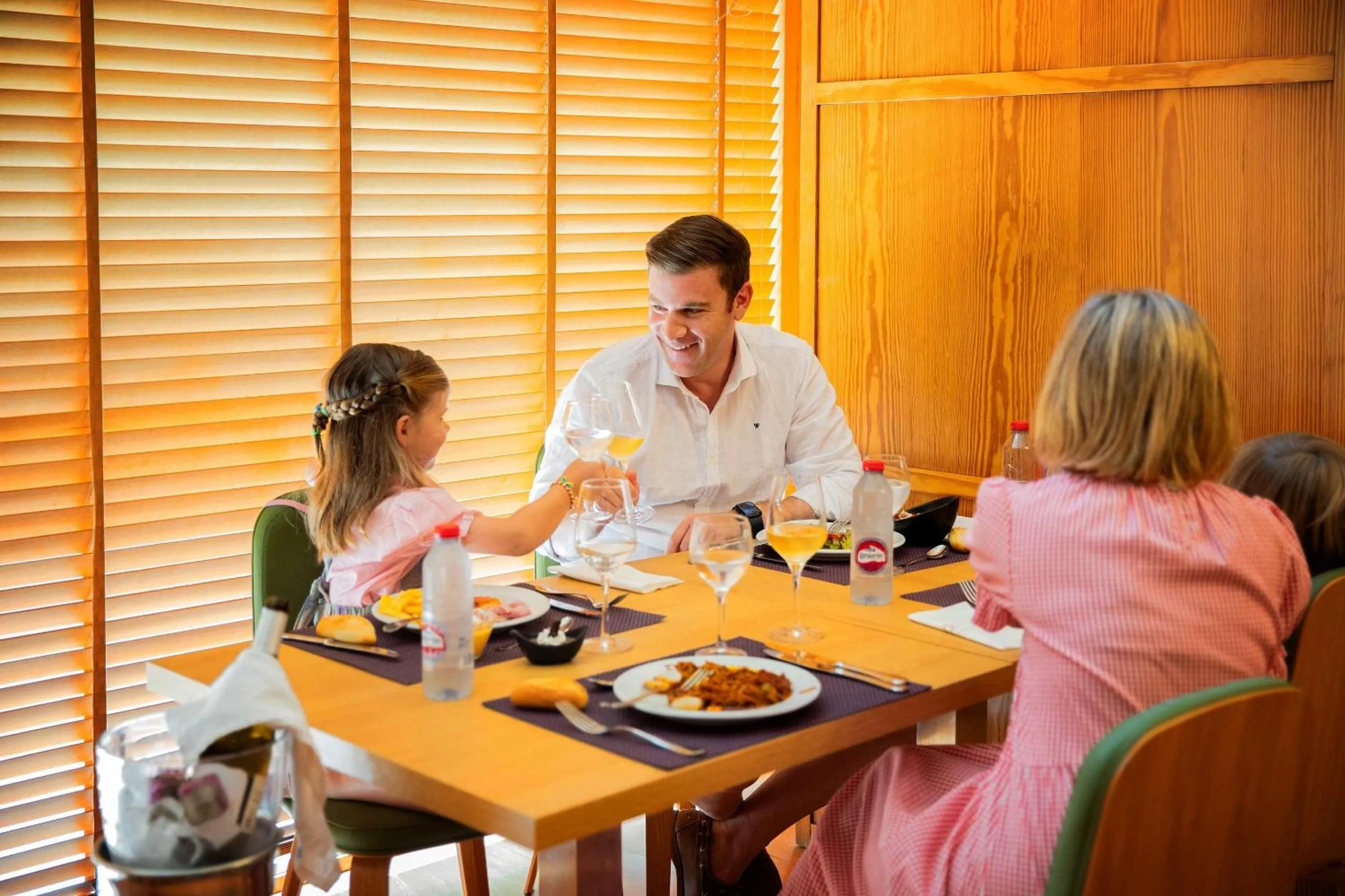 Restaurant/places to eat in Hotel Servigroup Marina Playa