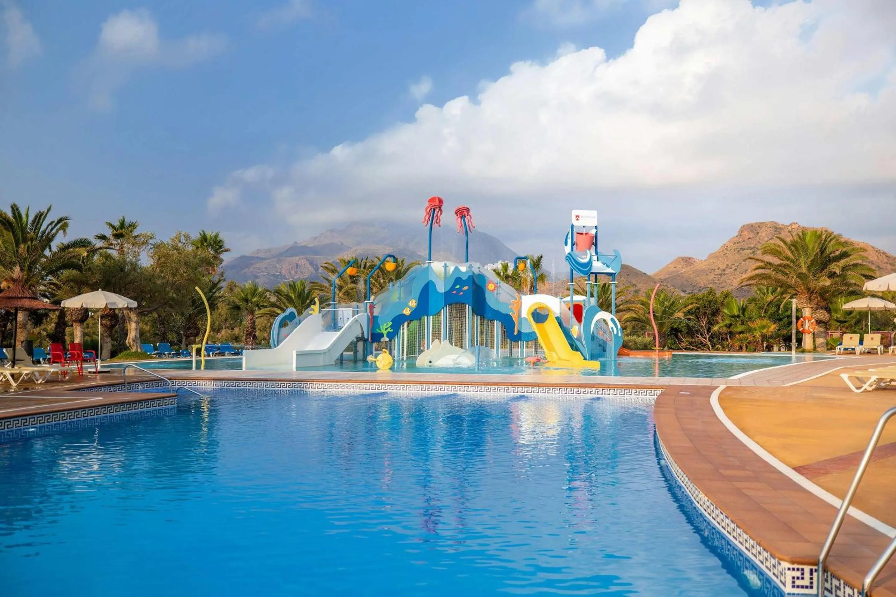Swimming pool in Hotel Servigroup Marina Playa