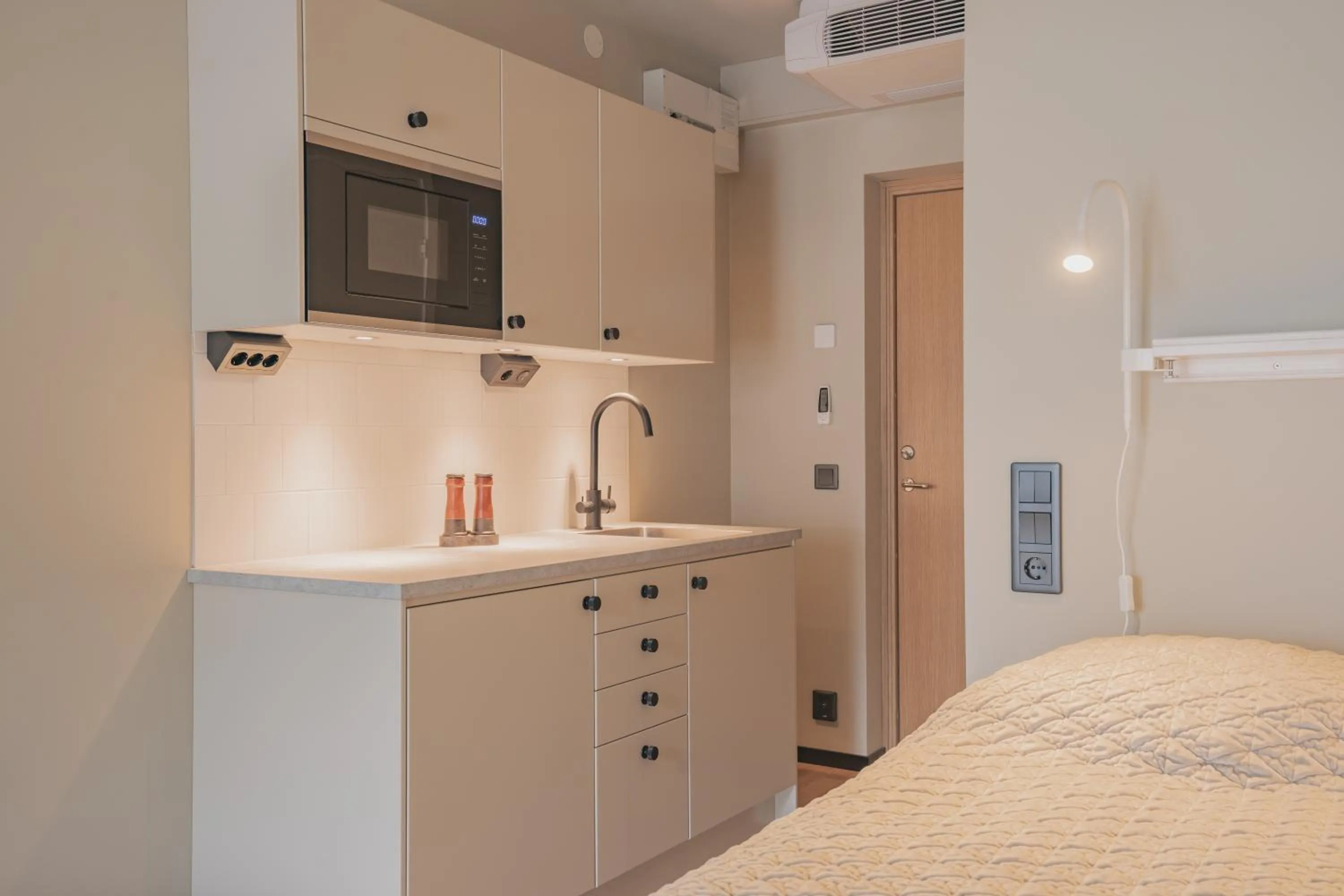 Property building, Bed in Hotell Hanöhus Hällevik