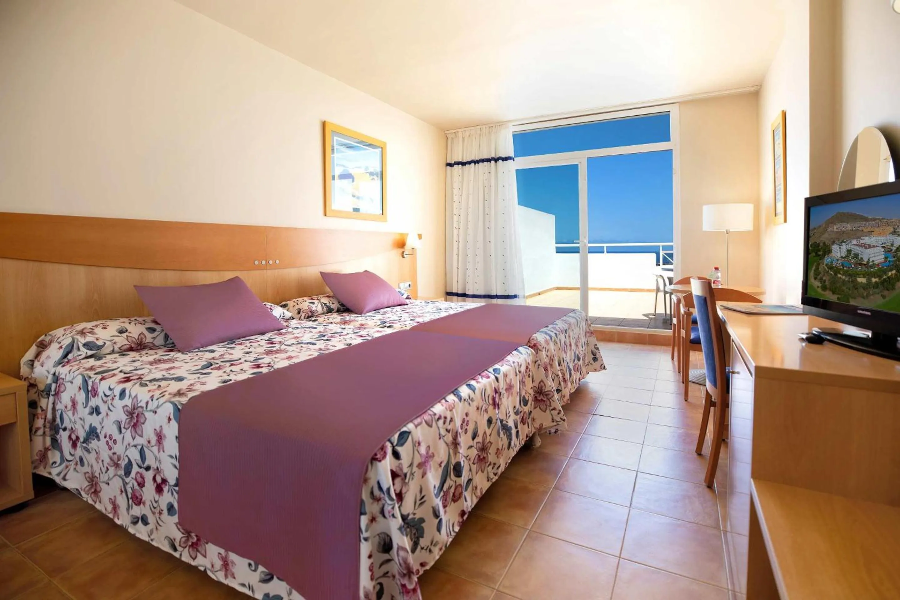 Photo of the whole room, Bed in Hotel Servigroup Marina Mar