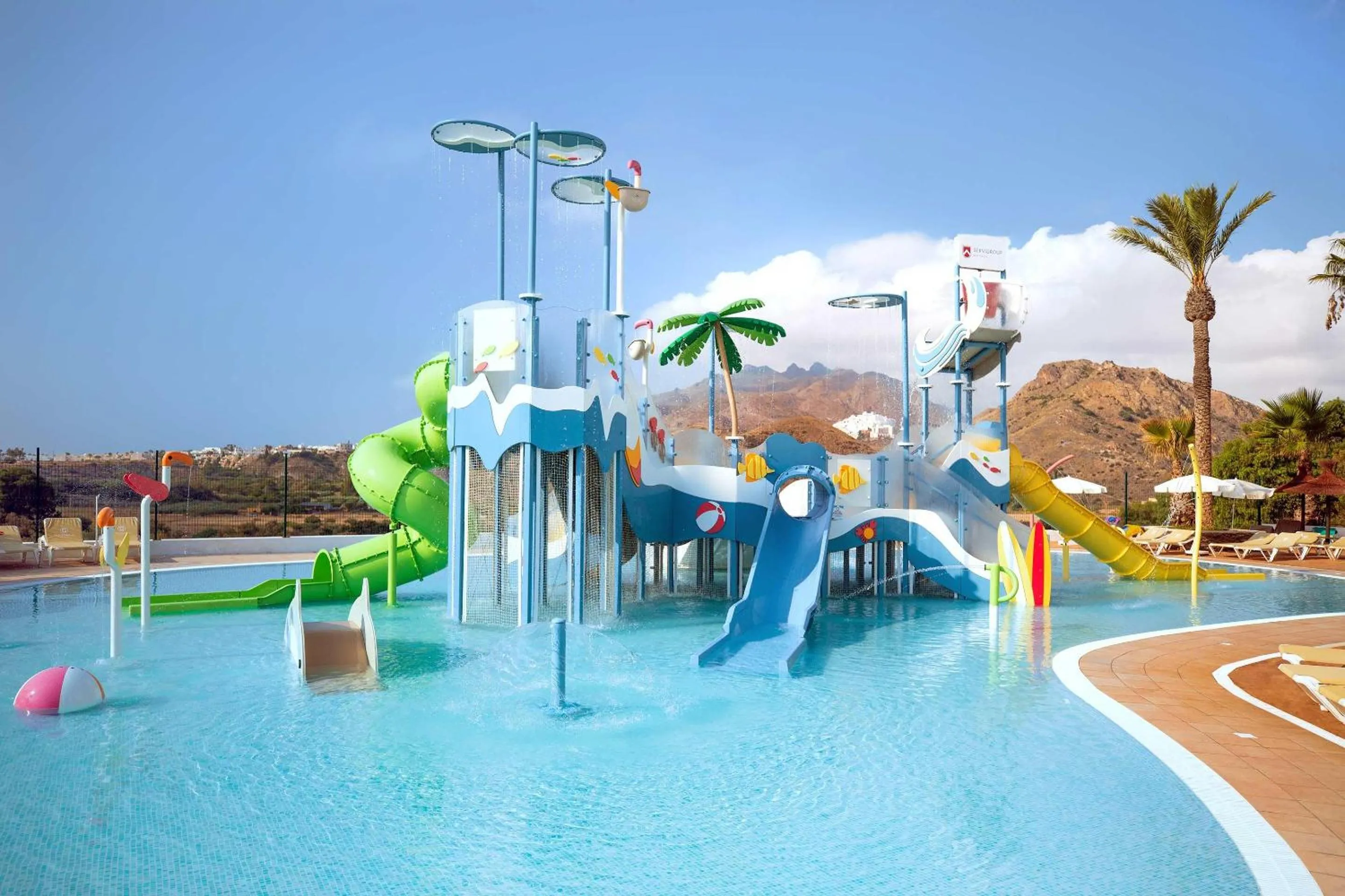 Swimming pool in Hotel Servigroup Marina Mar