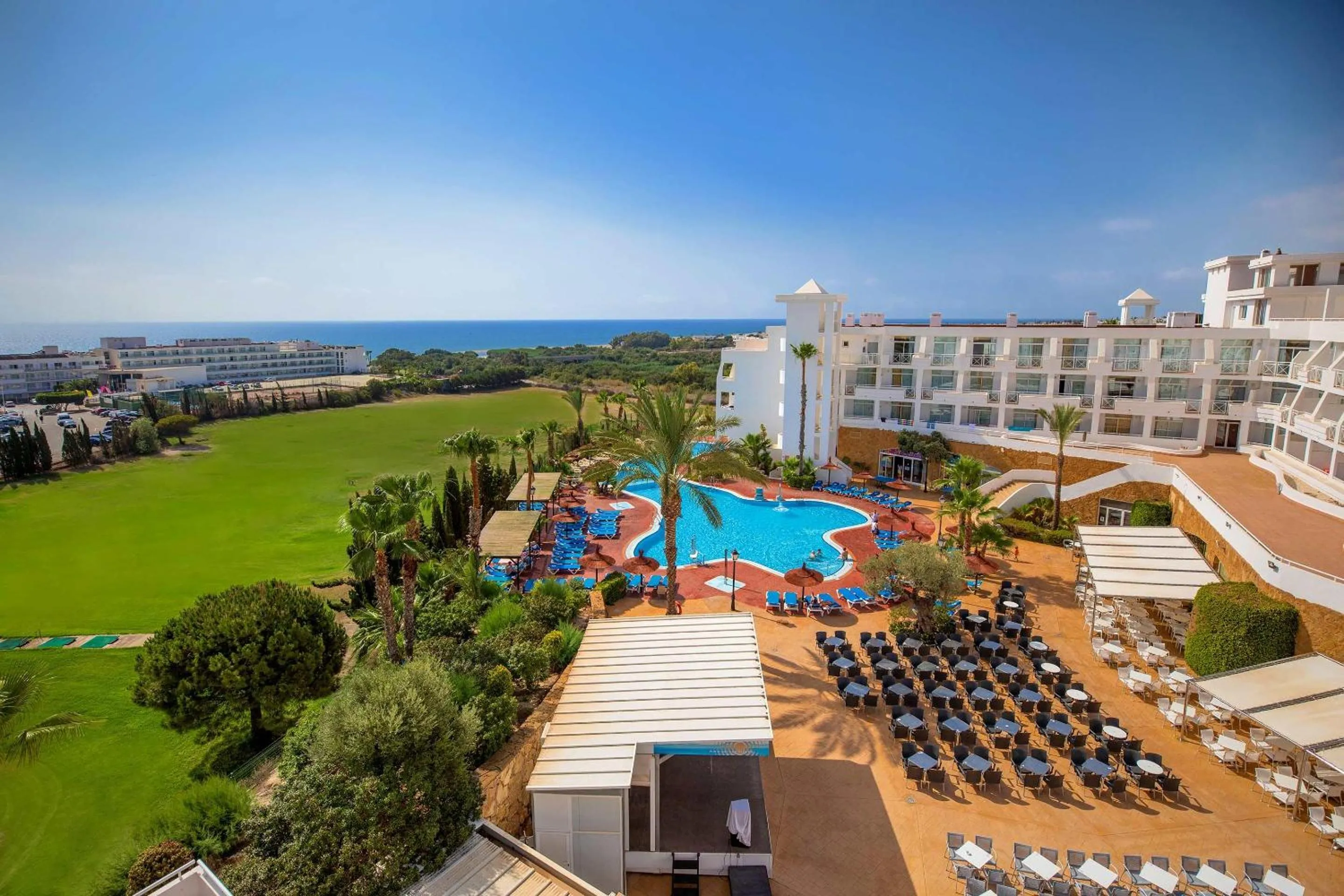 Property building in Hotel Servigroup Marina Mar