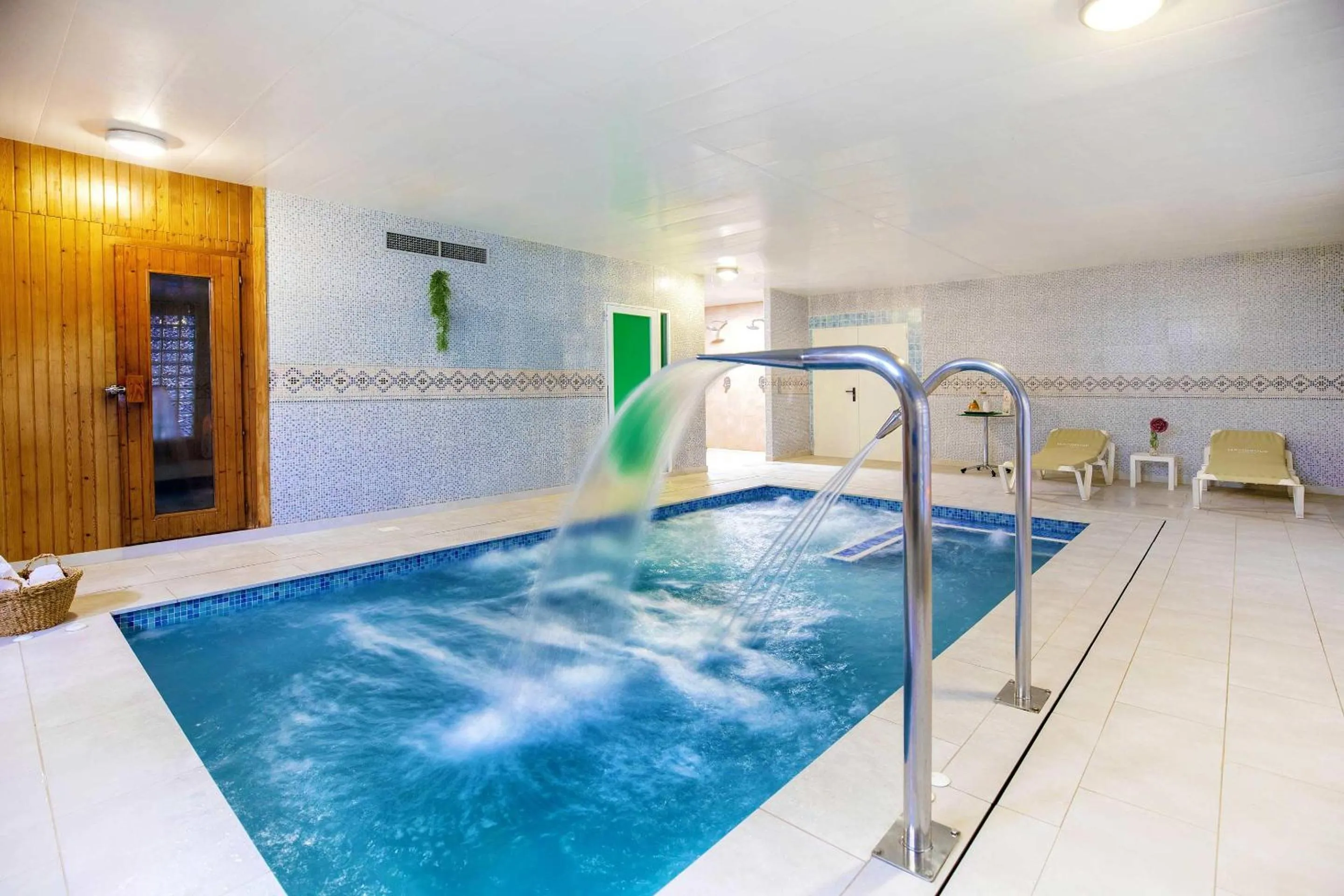 Hot Tub in Hotel Servigroup Marina Mar