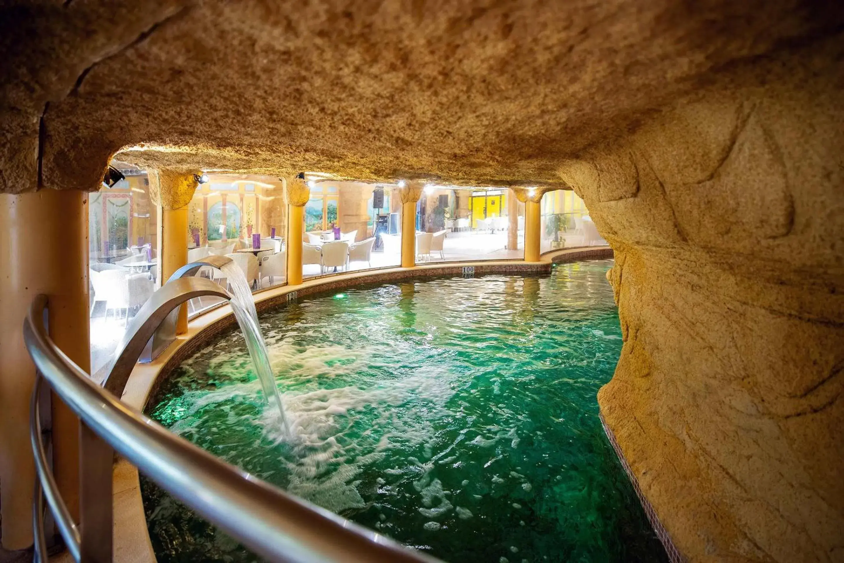 Swimming pool in Hotel Servigroup Diplomatic 4 Sup Swimming pool in Hotel Servigroup Diplomatic 4 Sup