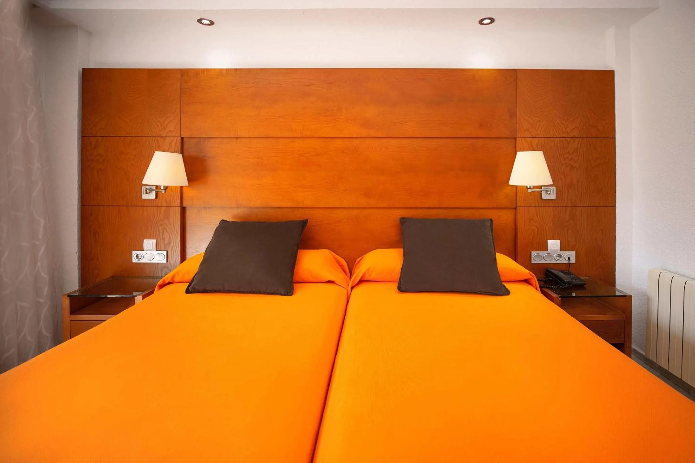 Photo of the whole room, Bed in Hotel Servigroup Diplomatic 4 Sup